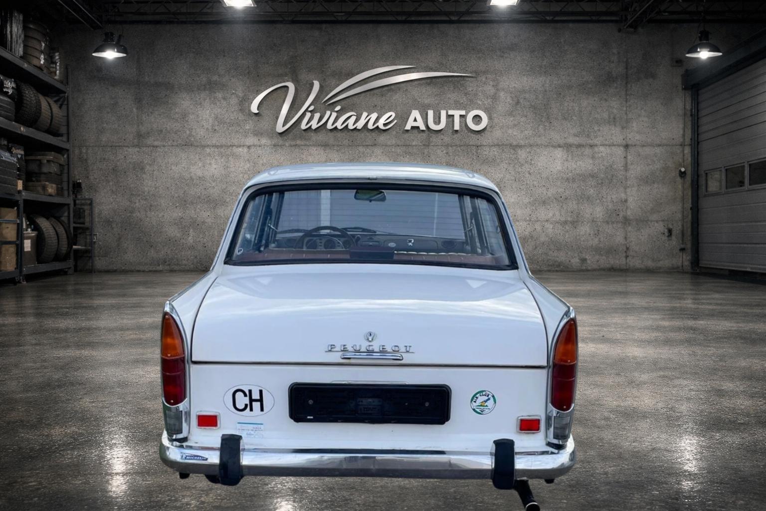 PEUGEOT 404-showroom-element-3