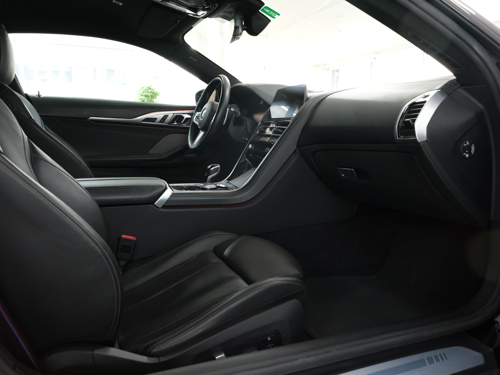 BMW 840i xDrive Steptronic-image-19