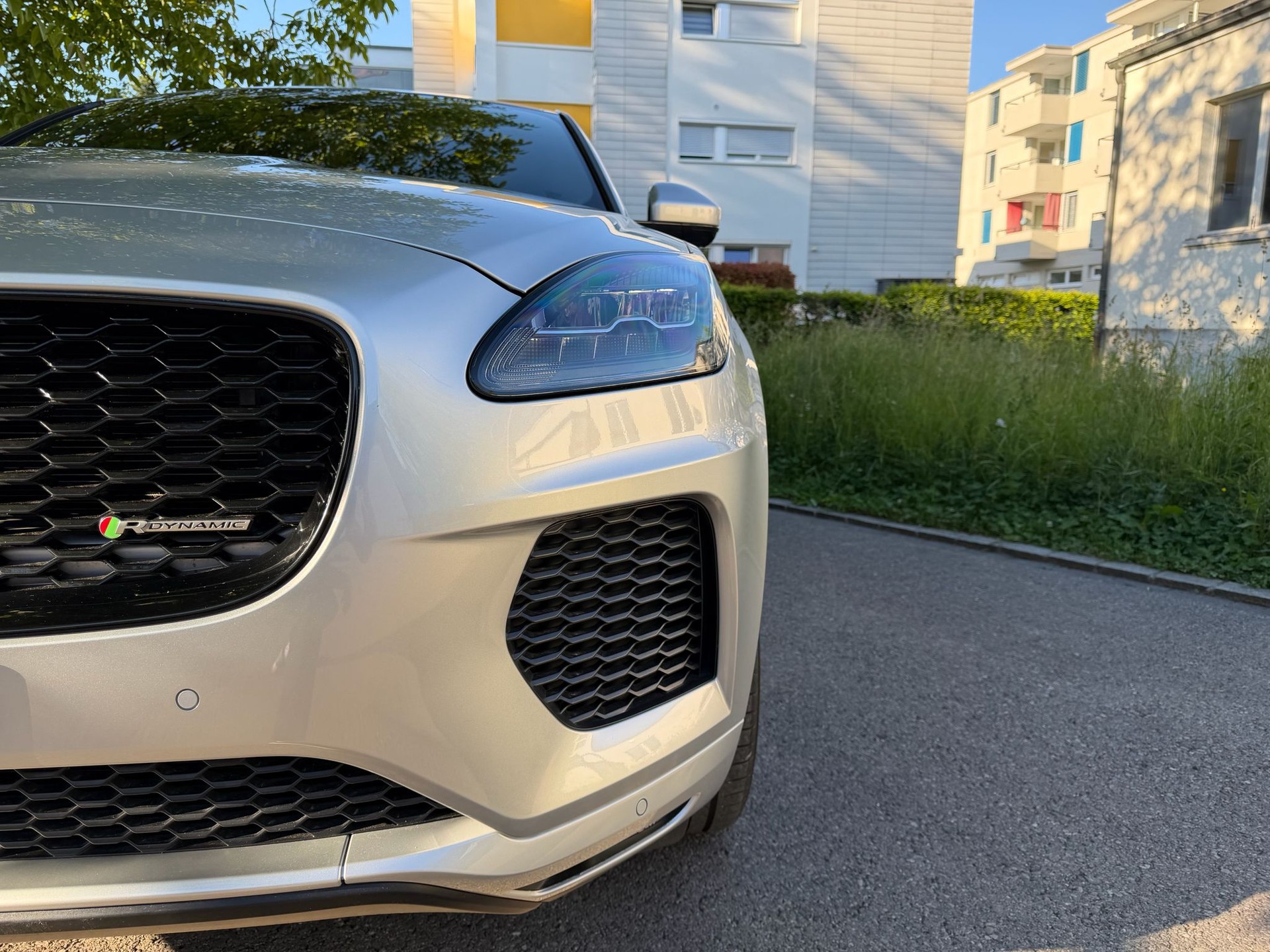 JAGUAR E-Pace P200 R-Dynamic S AWD Automatik-showroom-element-1