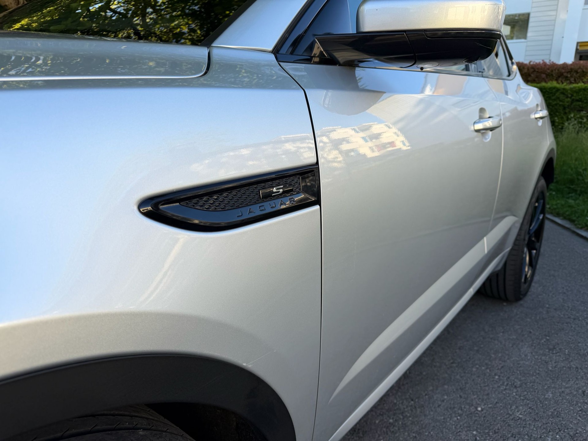 JAGUAR E-Pace P200 R-Dynamic S AWD Automatik-showroom-element-2