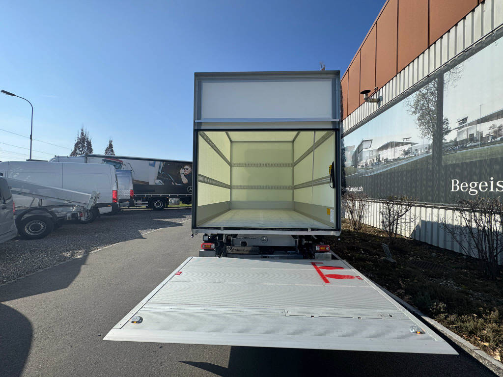MERCEDES-BENZ eSprinter 420 Pro Koffer mit Hebebühne 3665 S 81 kWh-image-4