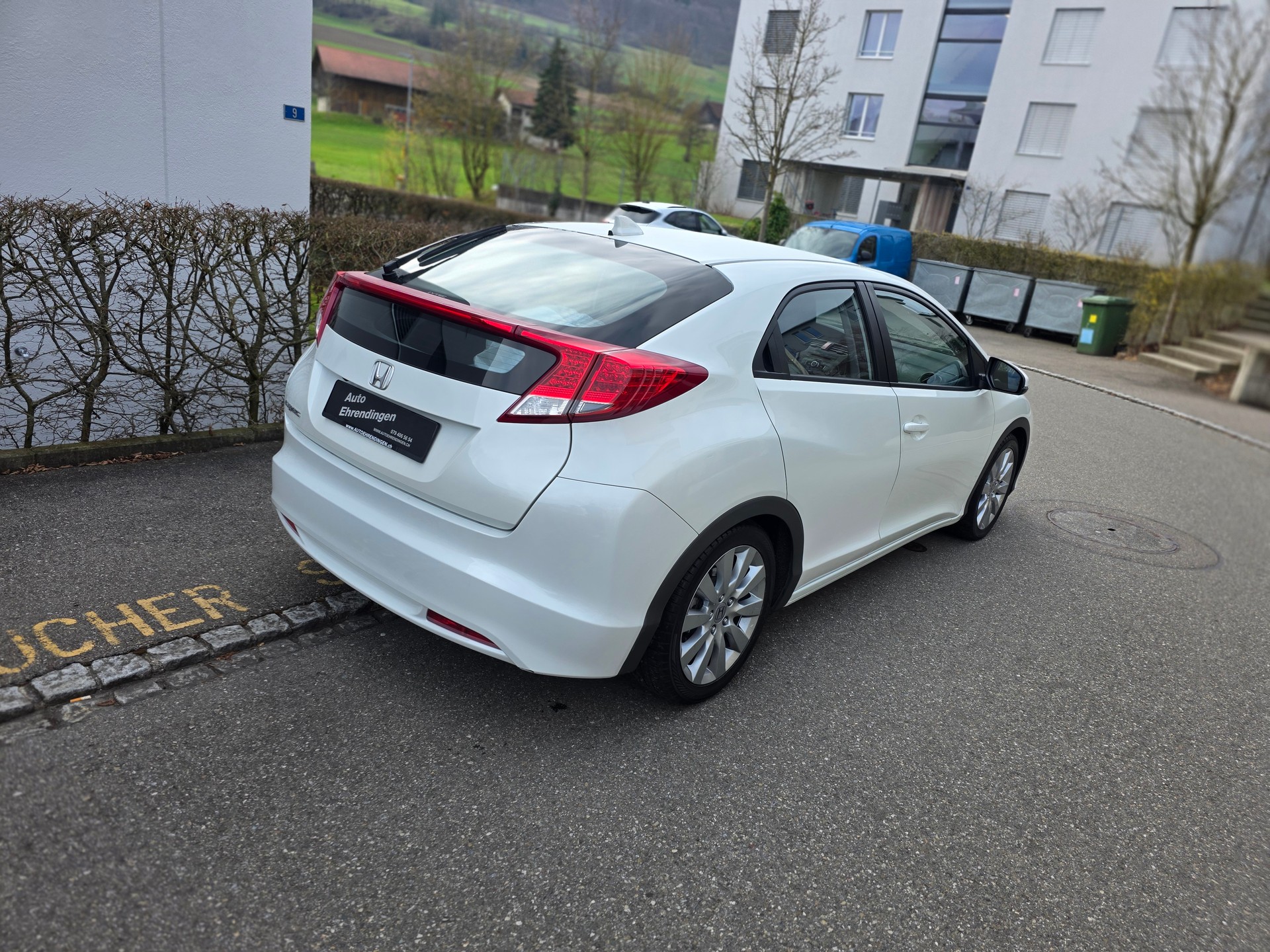 HONDA Civic 1.8i Sport Automatic-showroom-element-2