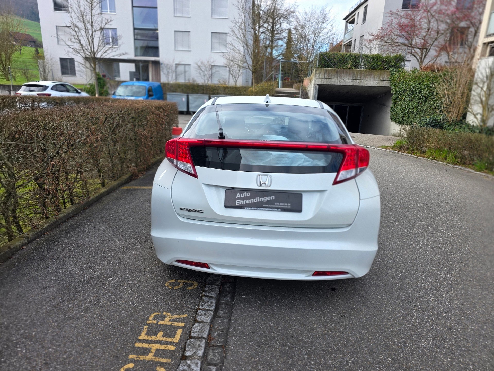 HONDA Civic 1.8i Sport Automatic-showroom-element-3