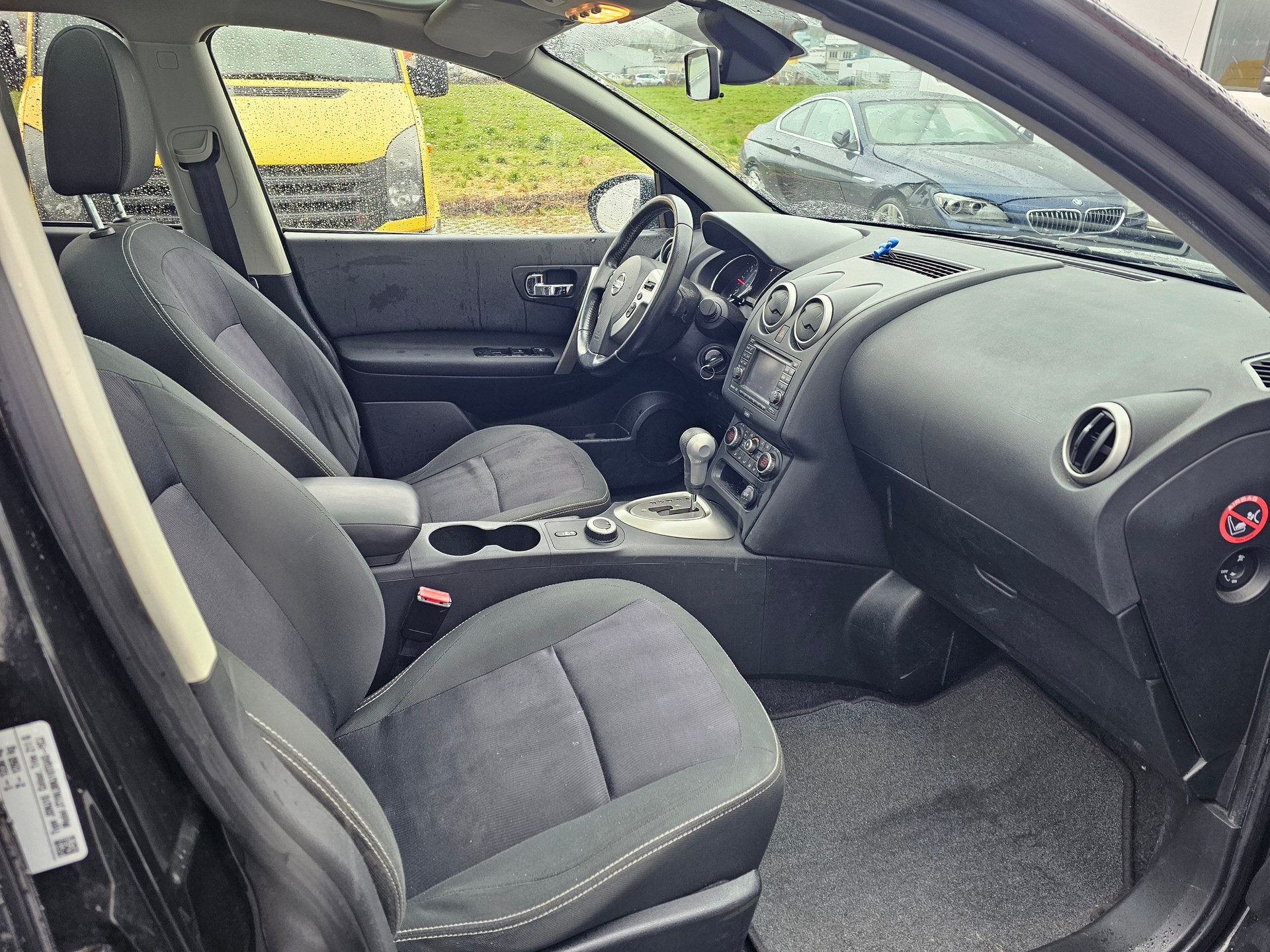 NISSAN Qashqai +2 2.0 dCi 4WD 360 Automatic-image-8