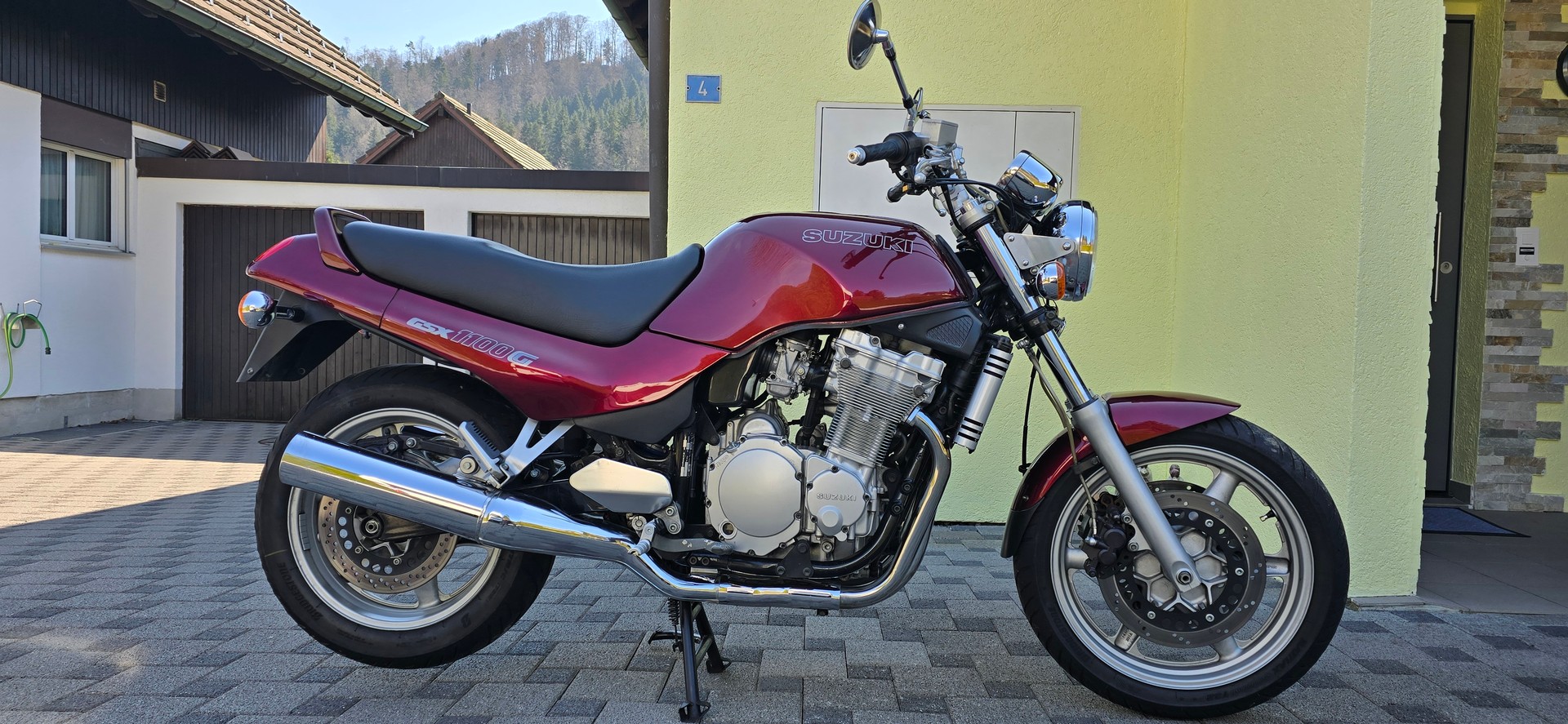 SUZUKI GSX 1100 G Touring-image-0