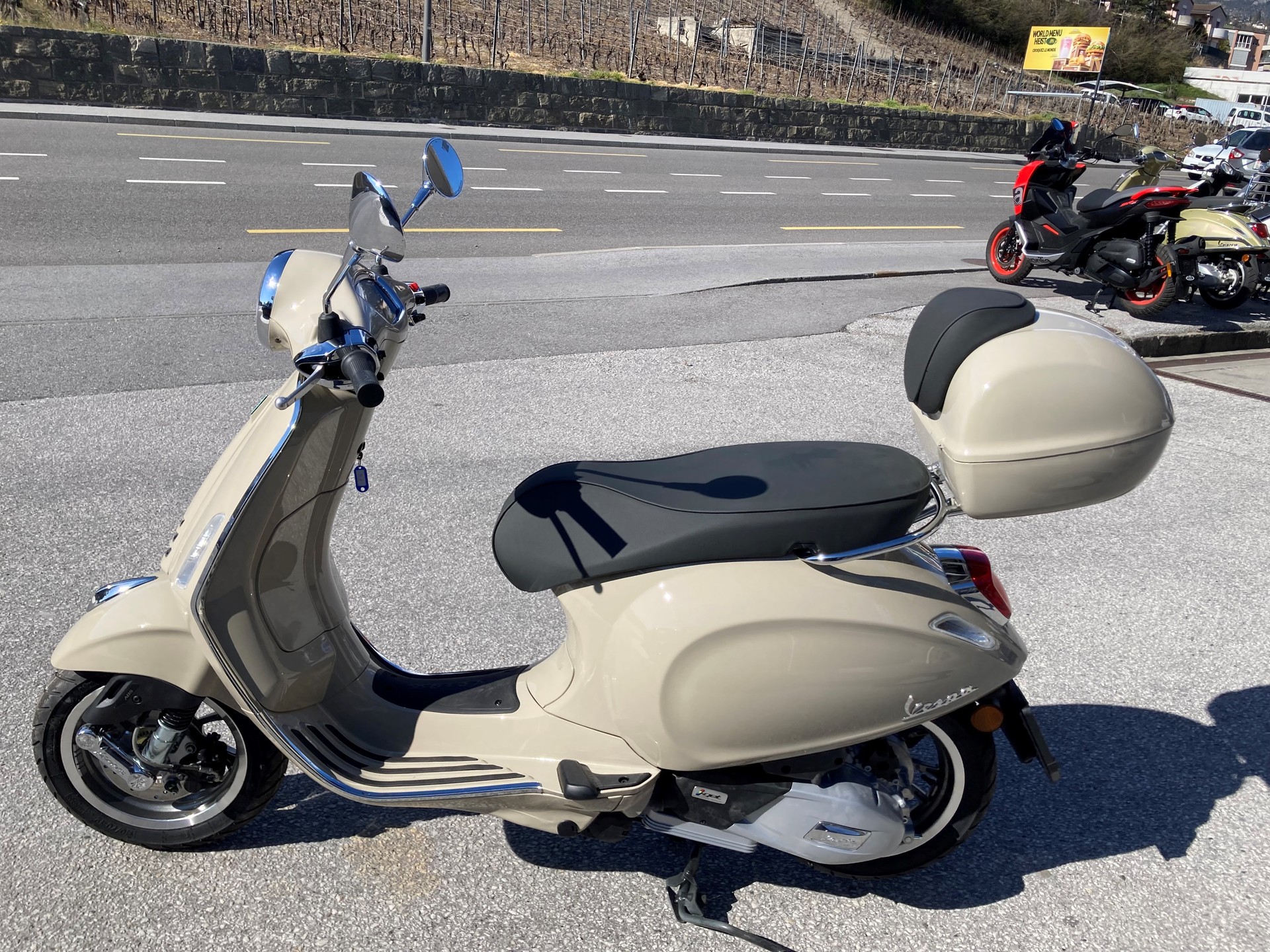 PIAGGIO Vespa 125 Primavera ABS-image-2