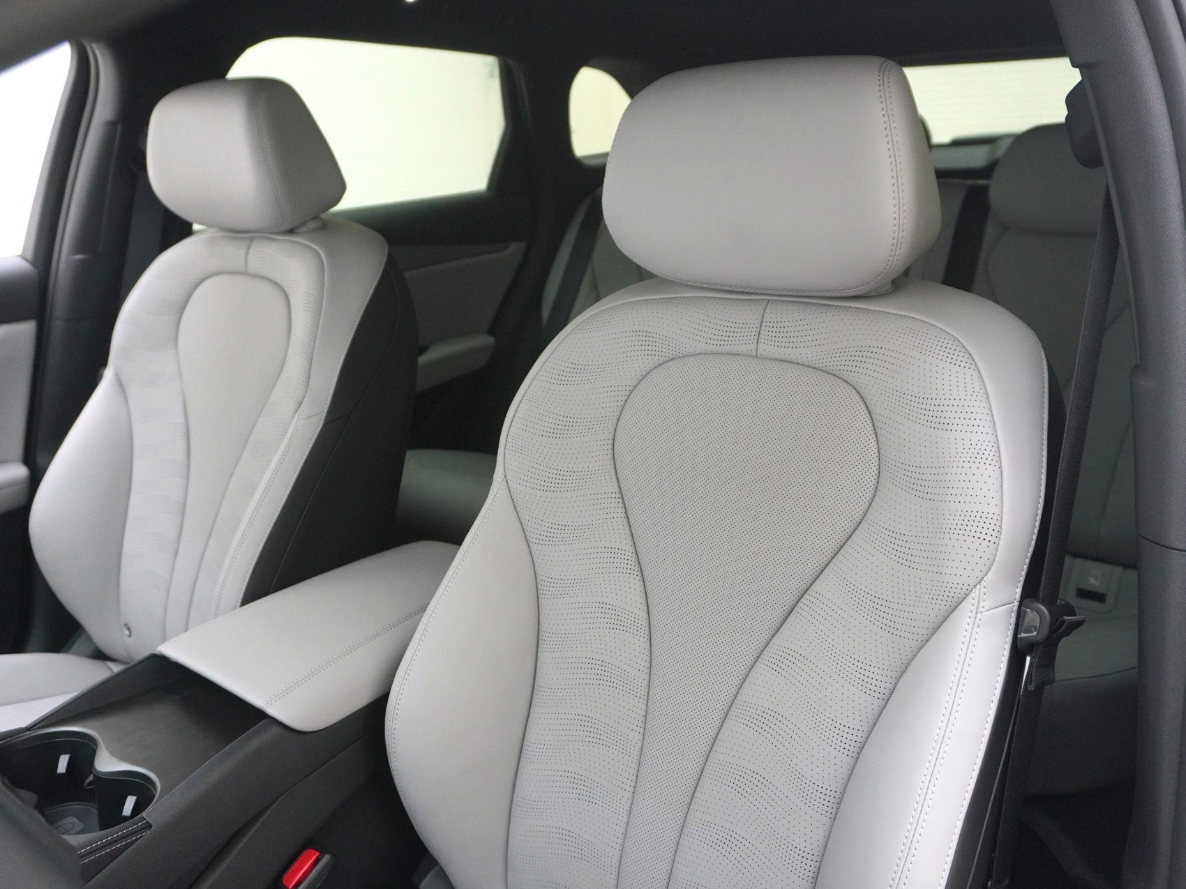 BYD Seal 6 DM-i Touring Comfort-image-12