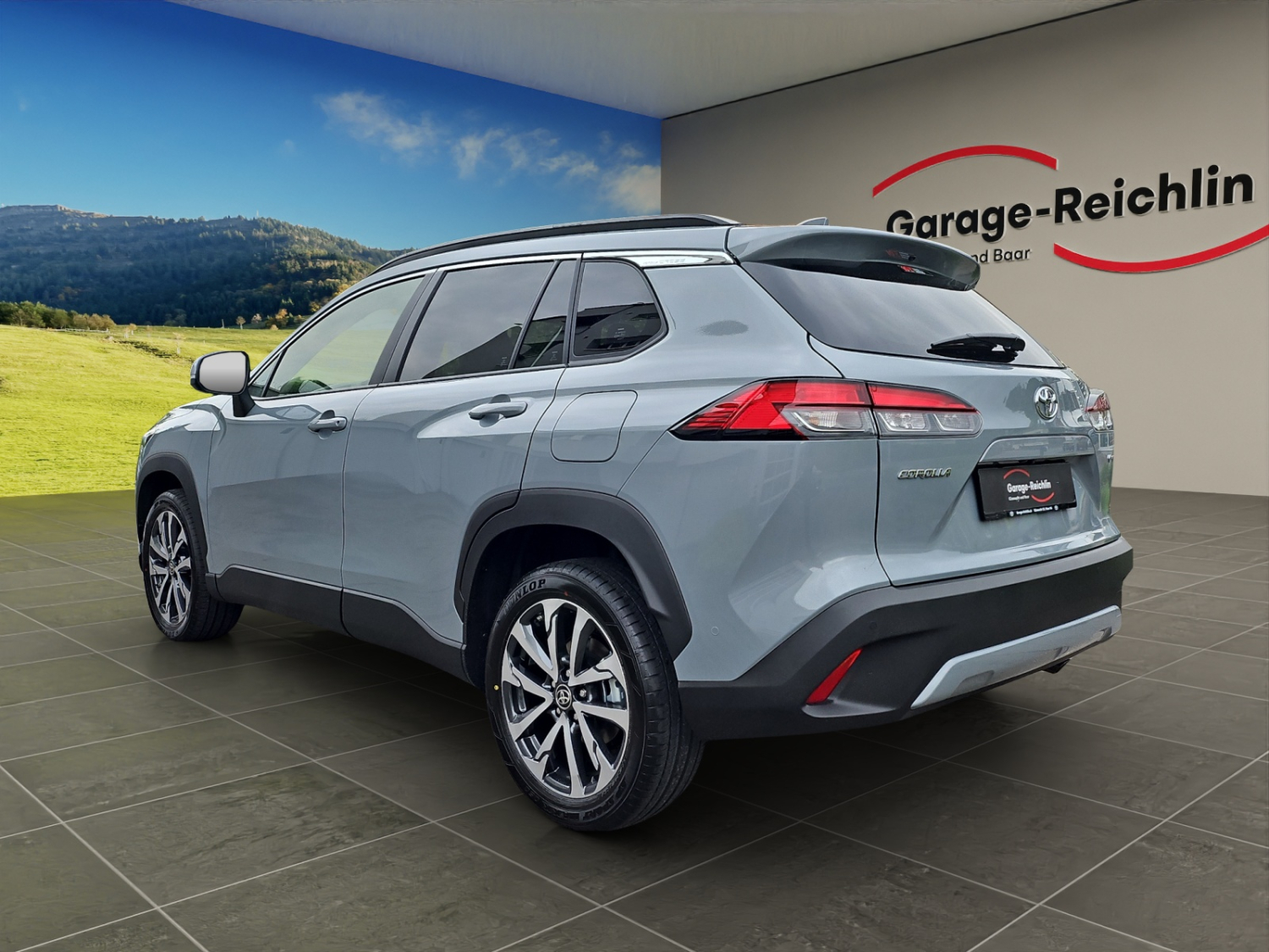 TOYOTA Corolla Cross 2.0 HSD Premium AWD-i-showroom-element-2
