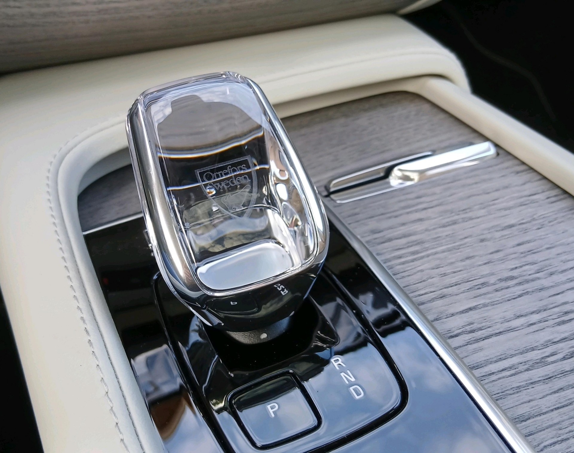 VOLVO XC90 2.0 T8 TE Ultimate Bright-image-17