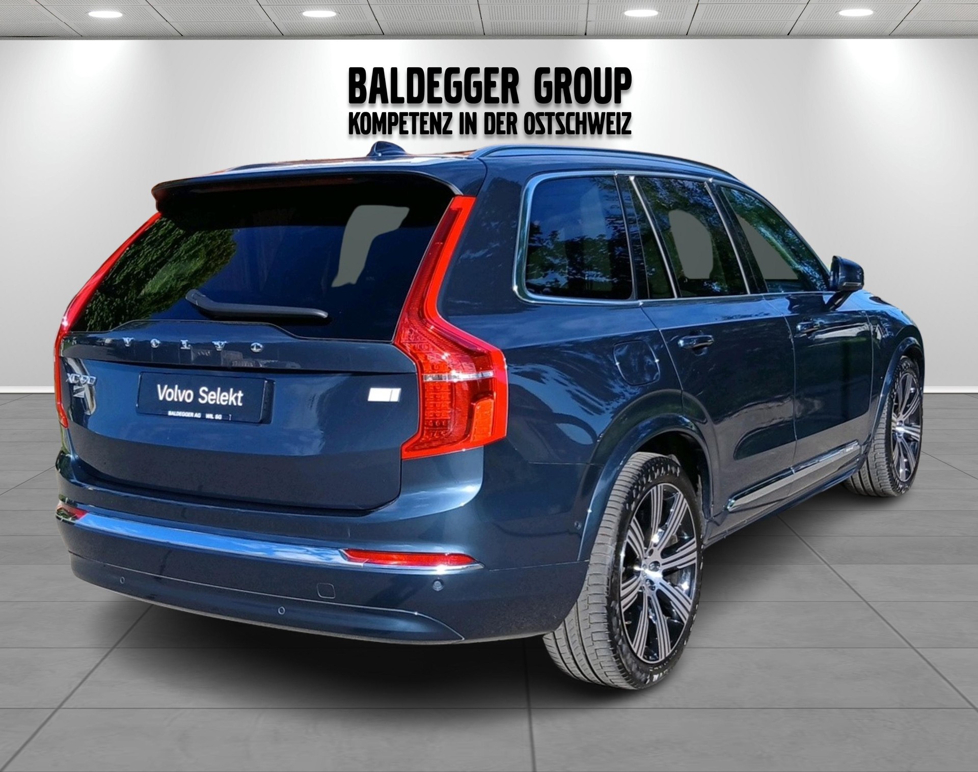 VOLVO XC90 2.0 T8 TE Ultimate Bright-showroom-element-1