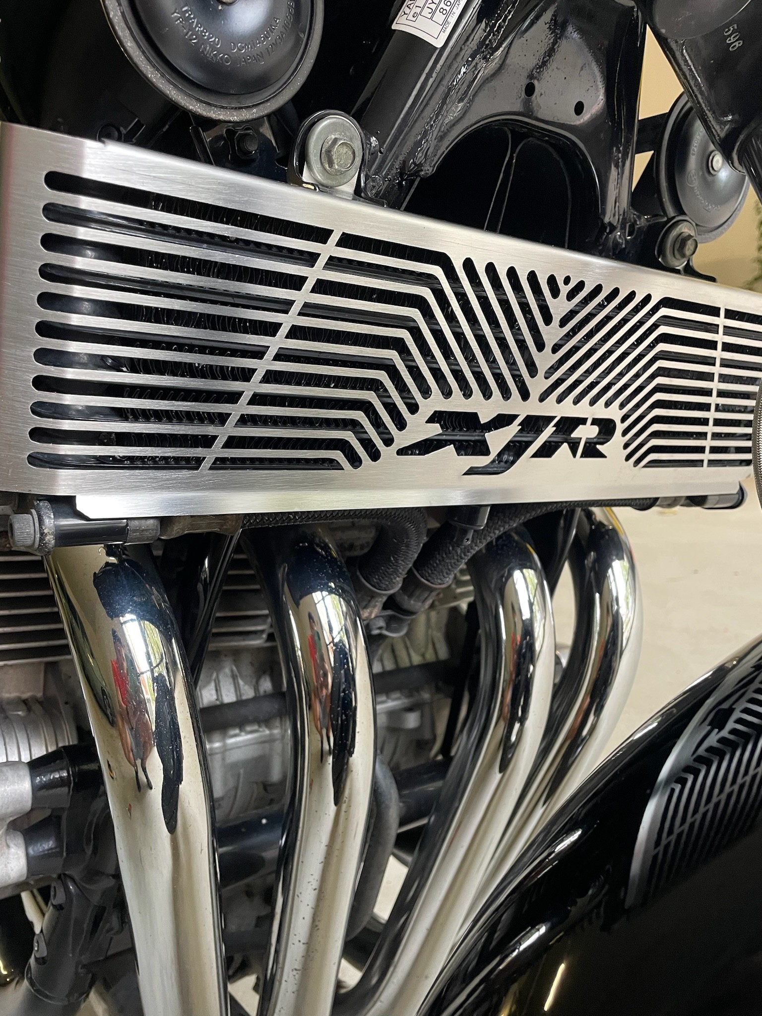 YAMAHA XJR 1300-image-10