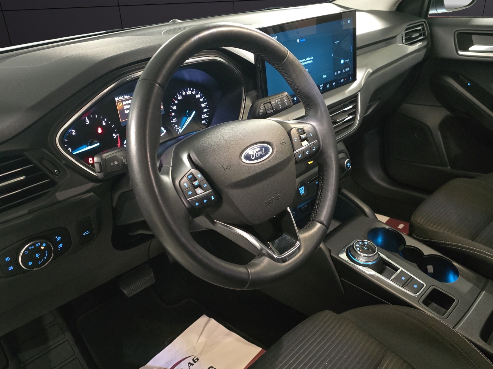 FORD Focus 1.5 TDCi Titanium Automatic-image-9