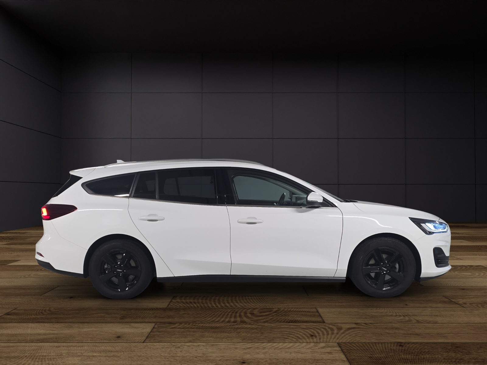 FORD Focus 1.5 TDCi Titanium Automatic-image-4