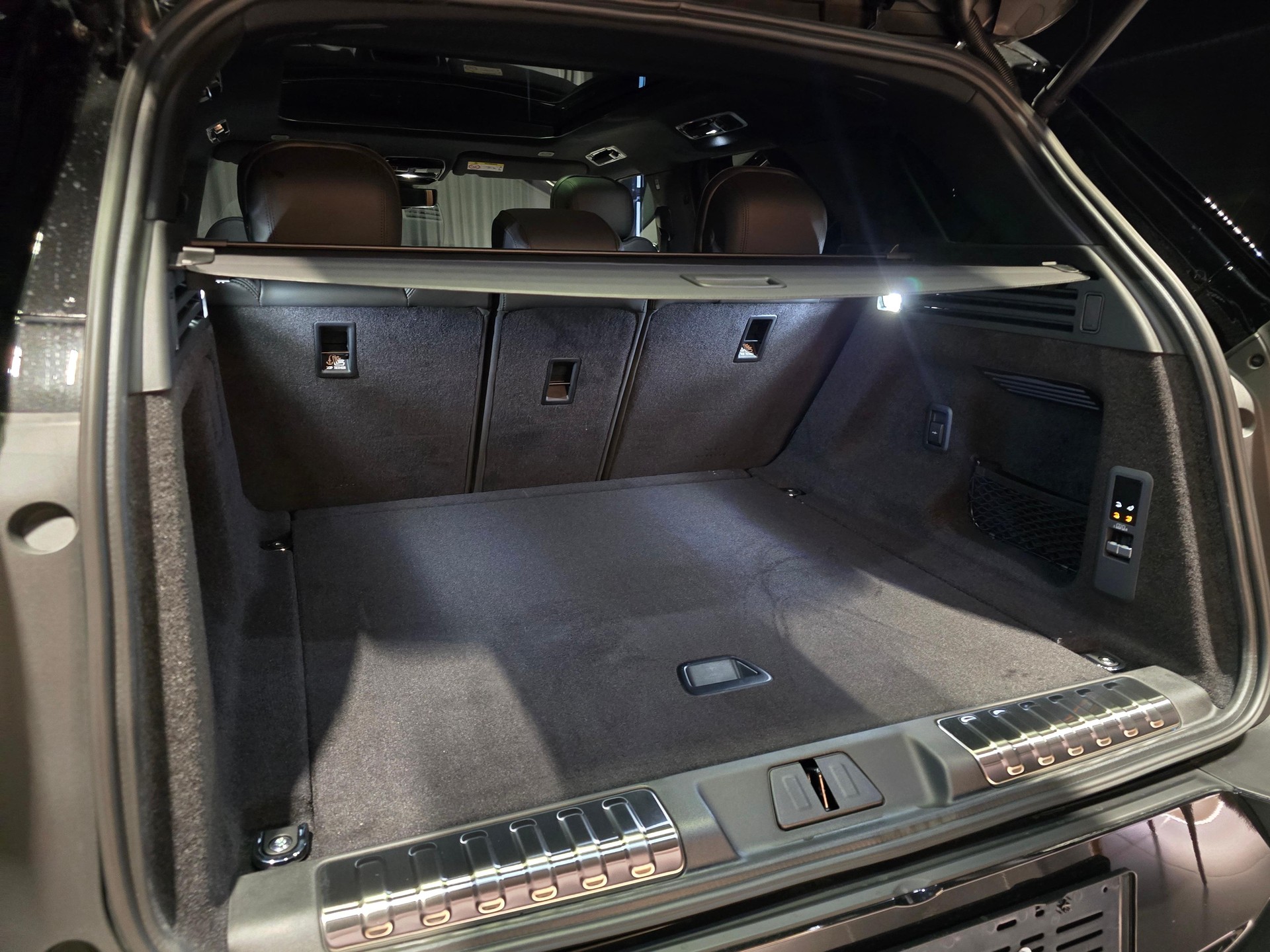 LAND ROVER Range Rover Sport 4.4 V8 Autobiography-showroom-element-2