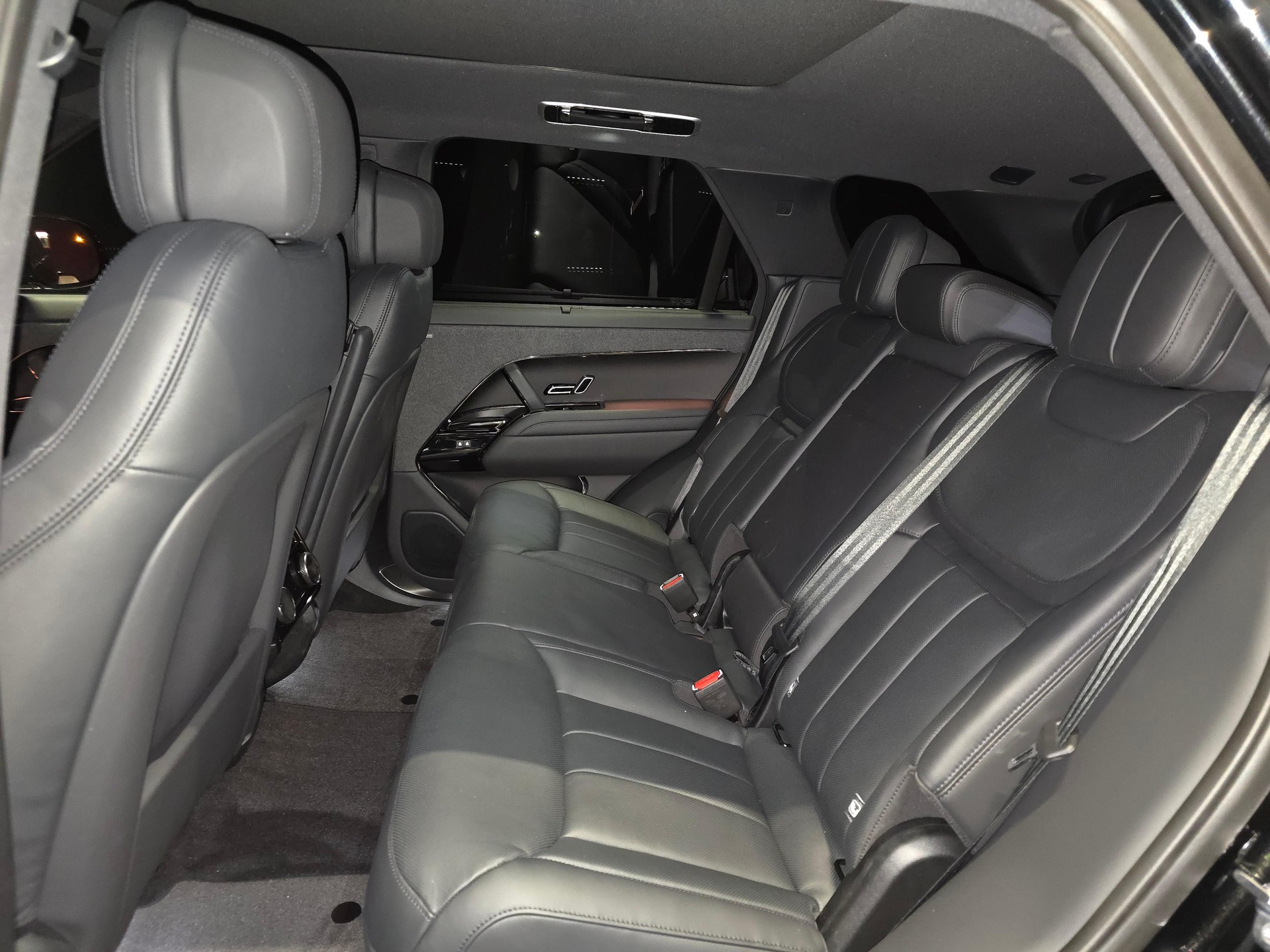 LAND ROVER Range Rover Sport 4.4 V8 Autobiography-showroom-element-3