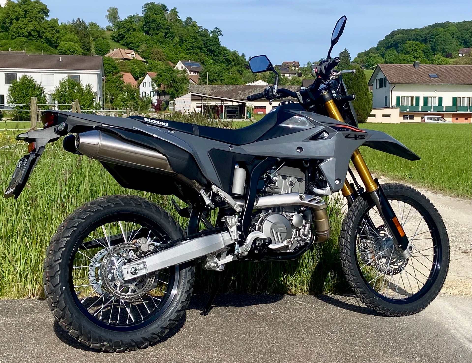 SUZUKI DR-Z 4-image-1
