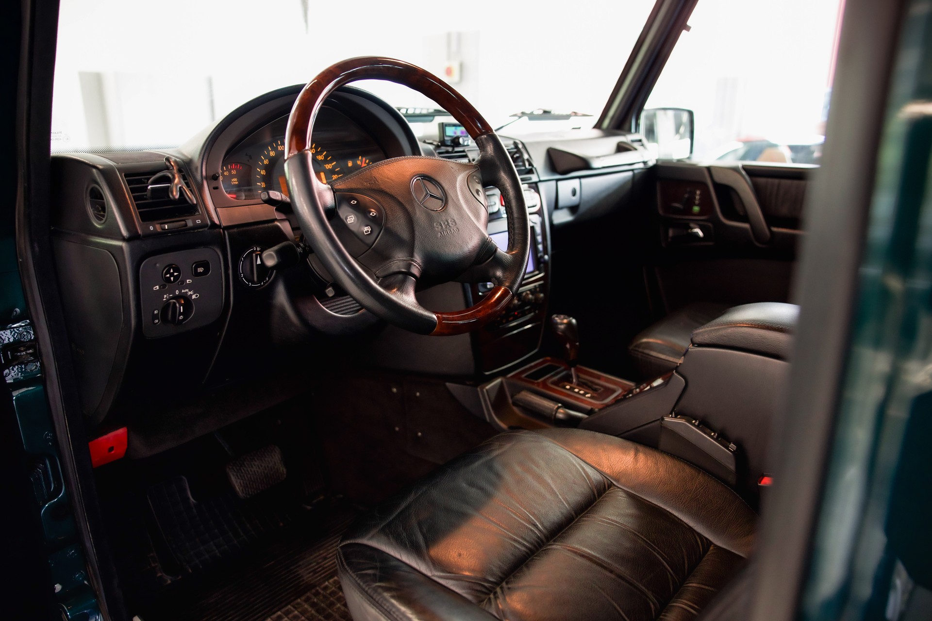 MERCEDES-BENZ G 270 CDI Automatic-image-13