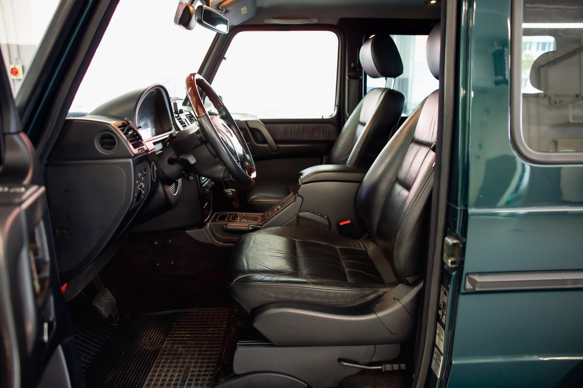MERCEDES-BENZ G 270 CDI Automatic-image-14