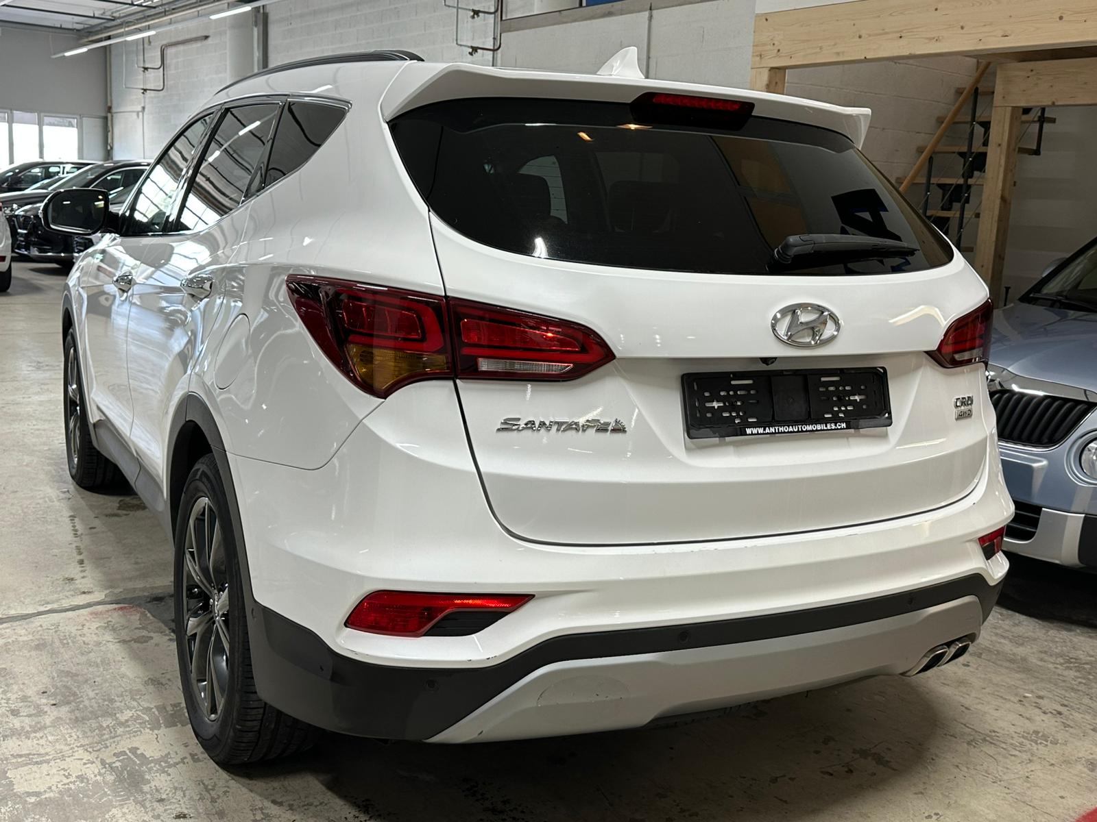 HYUNDAI Santa Fe 2.2 CRDI Amplia 4WD Automatic-image-5