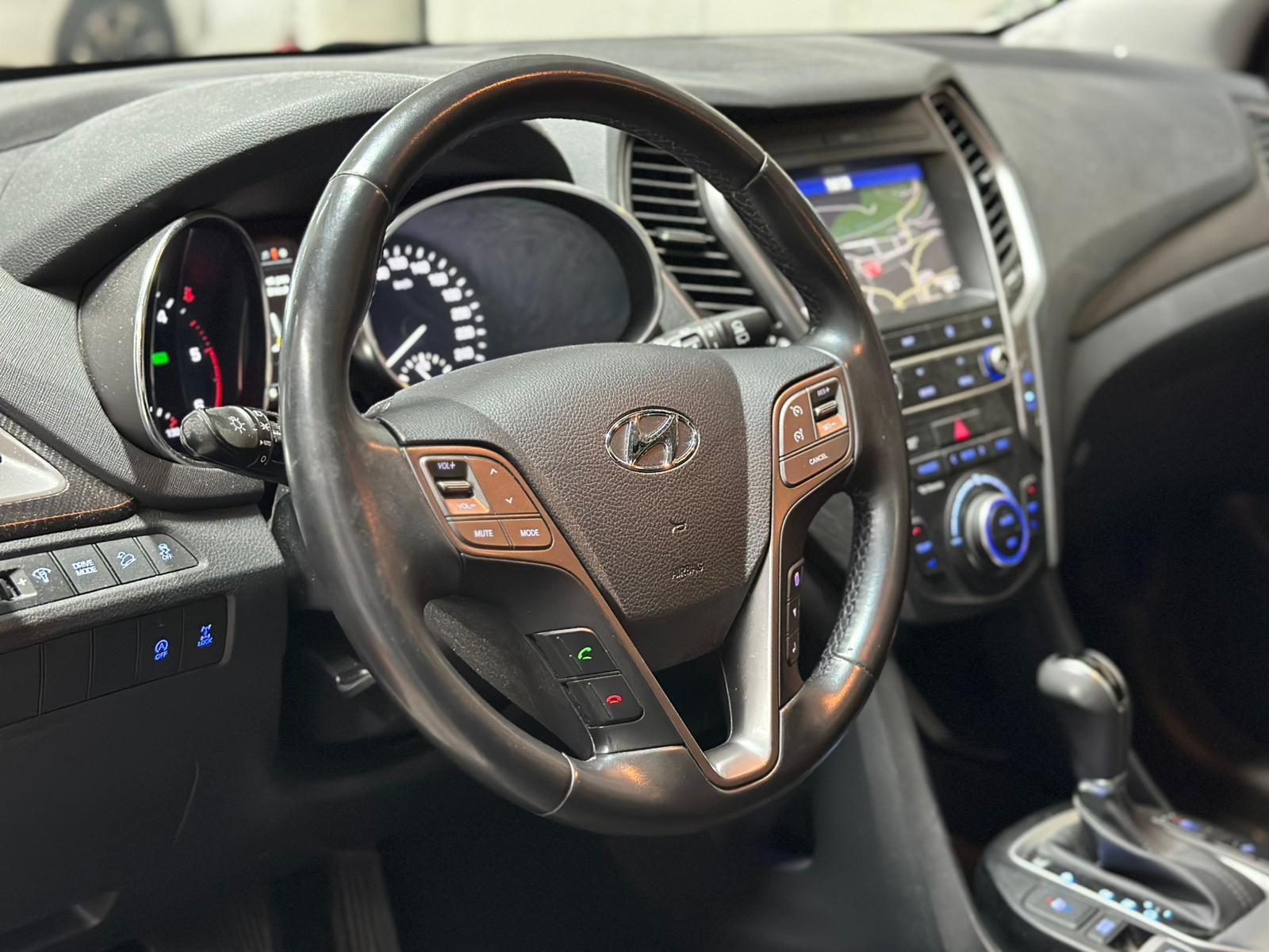 HYUNDAI Santa Fe 2.2 CRDI Amplia 4WD Automatic-image-6