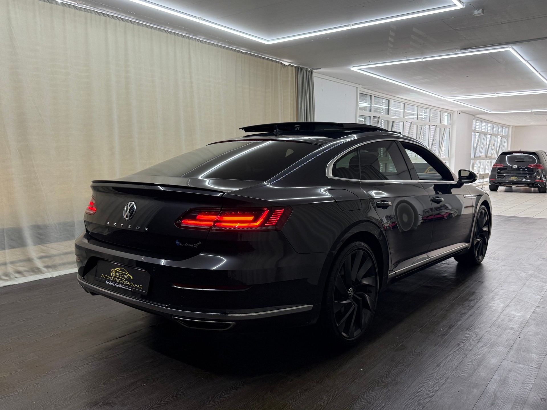 VW Arteon 2.0 TSI BMT R-Line 4Motion DSG-image-3