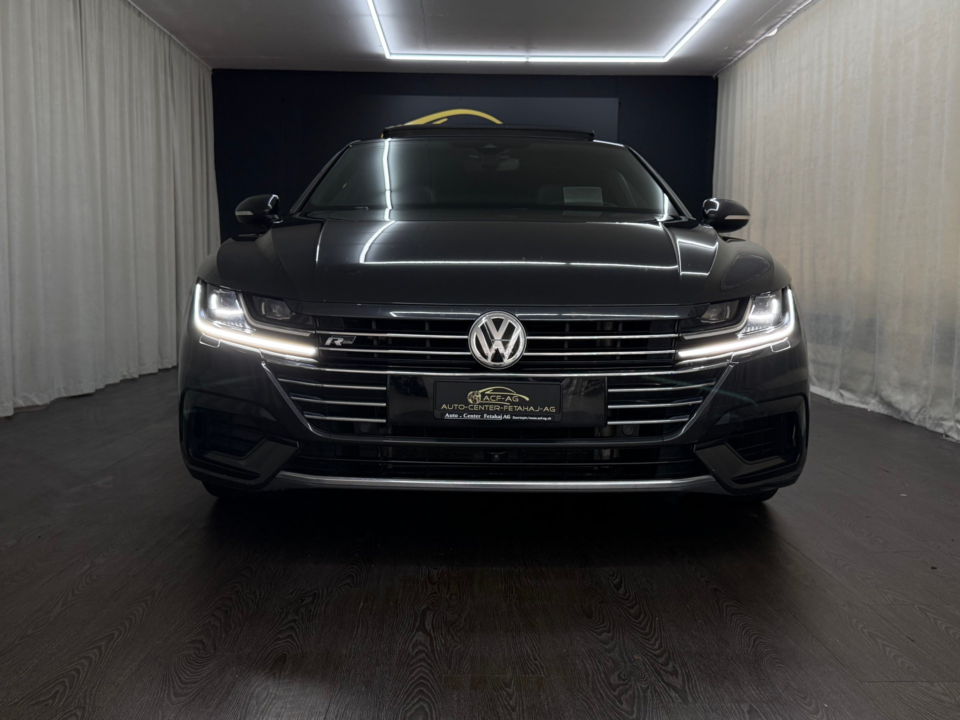 VW Arteon 2.0 TSI BMT R-Line 4Motion DSG-image-1