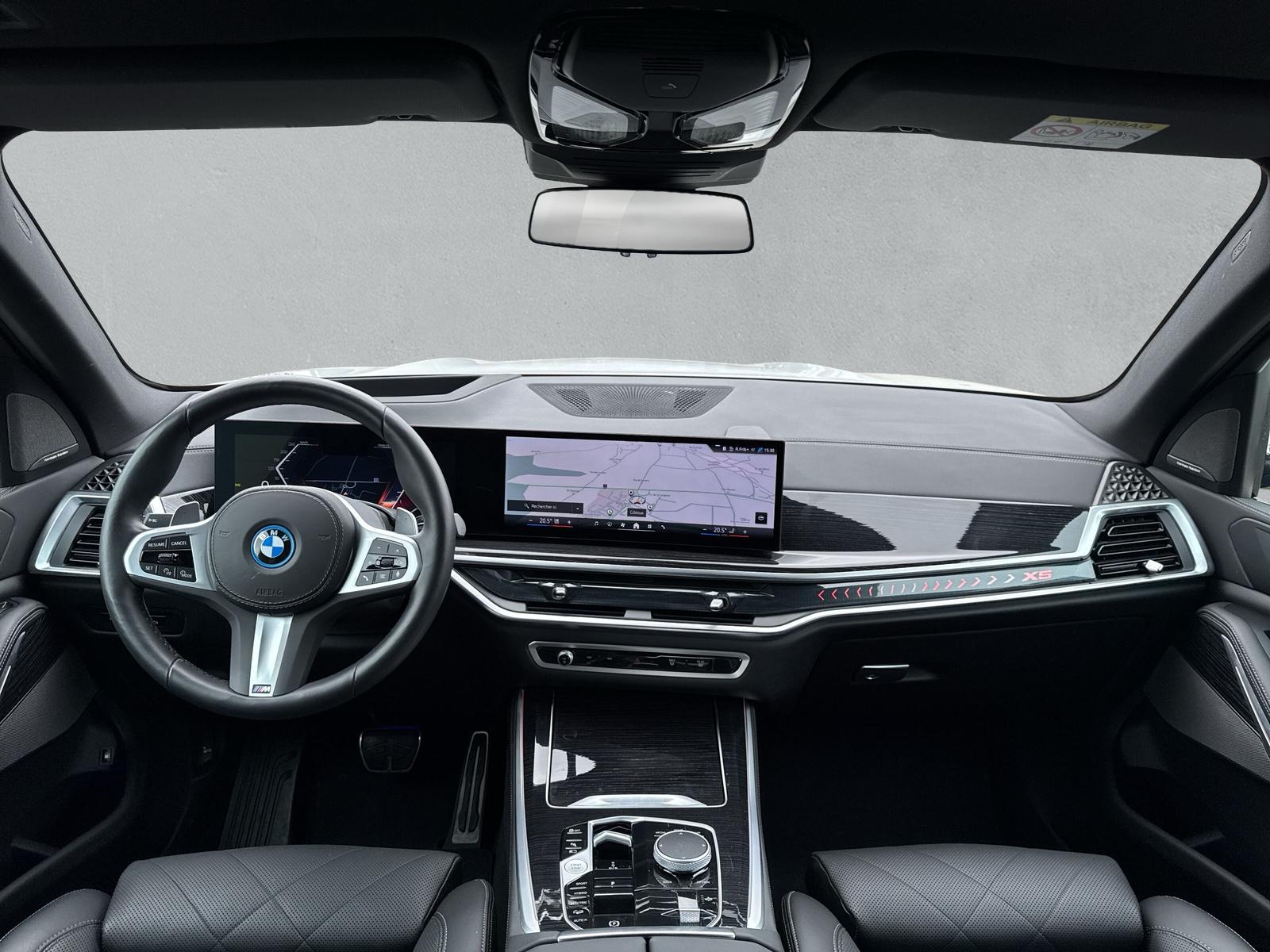 BMW X5 xDrive 50e M Sport (CH) AHK 2.7T ** Action de Leasing à 0.9% **-image-13