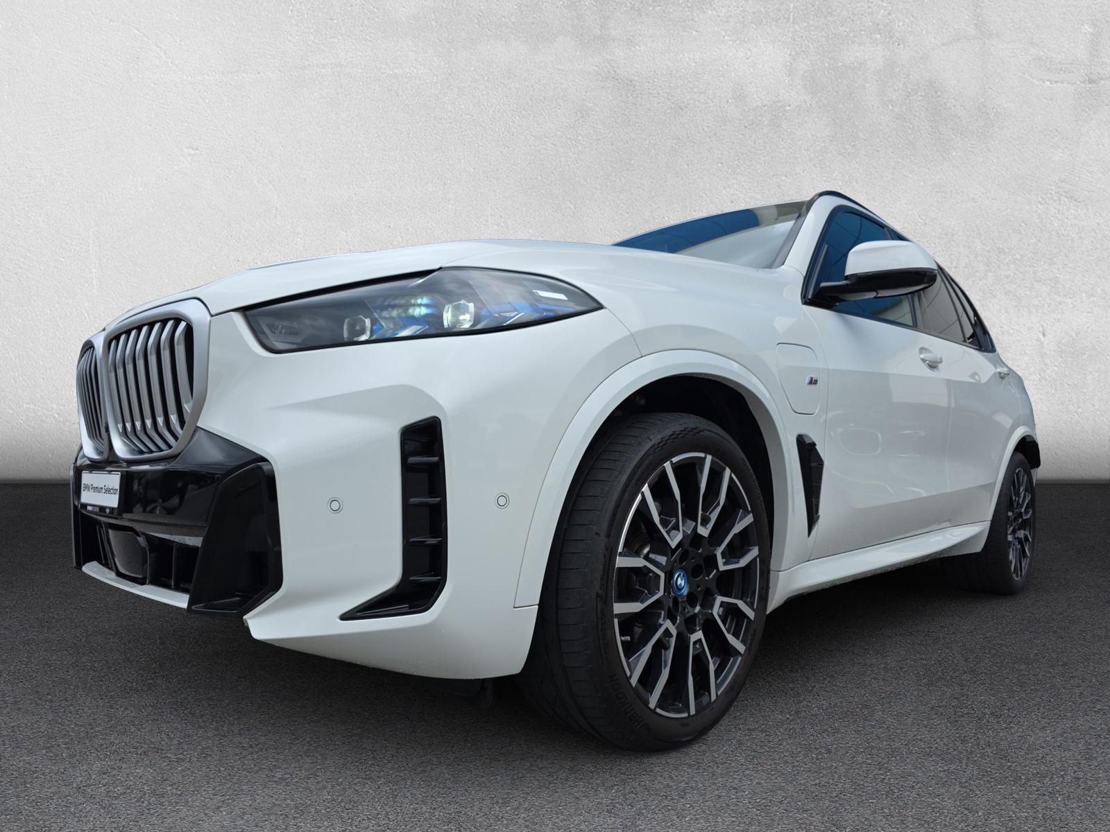 BMW X5 xDrive 50e M Sport (CH) AHK 2.7T ** Action de Leasing à 0.9% **-image-32
