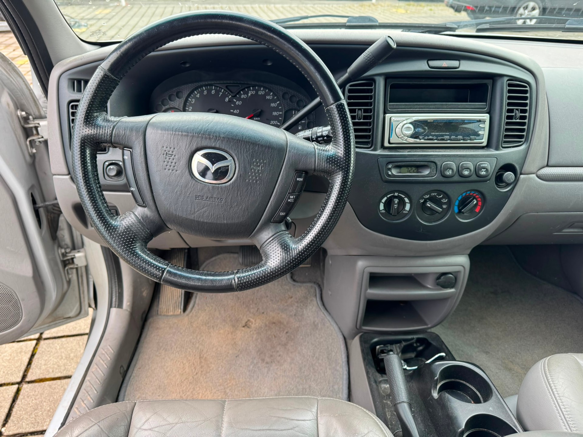 MAZDA Tribute 3.0 V6 Executive-image-10
