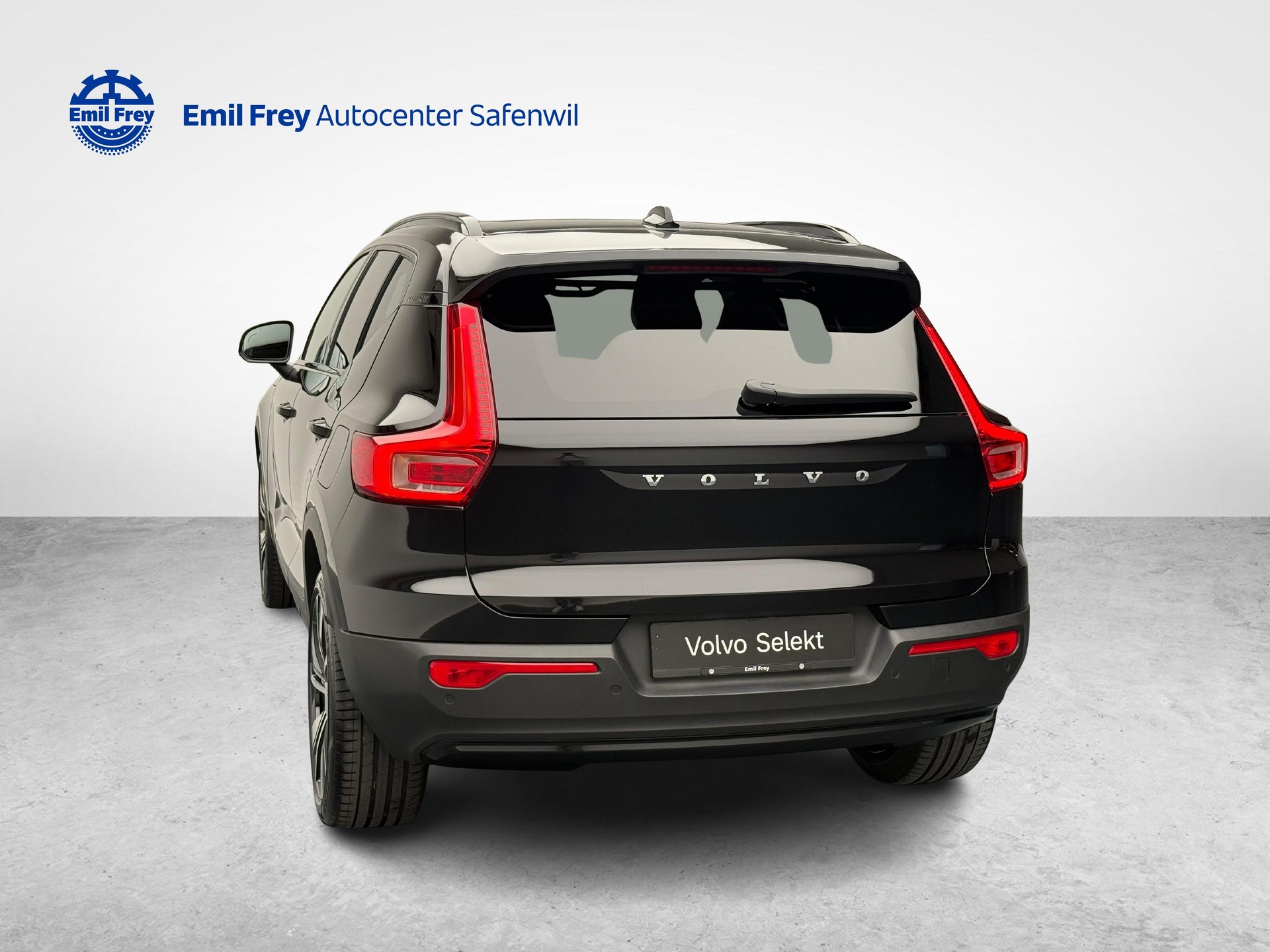 VOLVO XC40 P8 Twin R-Design AWD-image-2