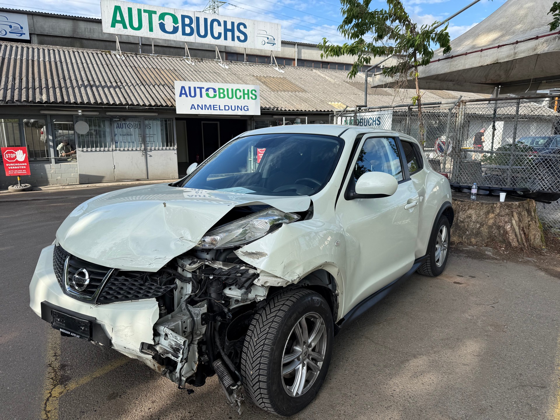 NISSAN Juke 1.6 DIG-T tekna 4x4 Xtronic M-CVT-image-2