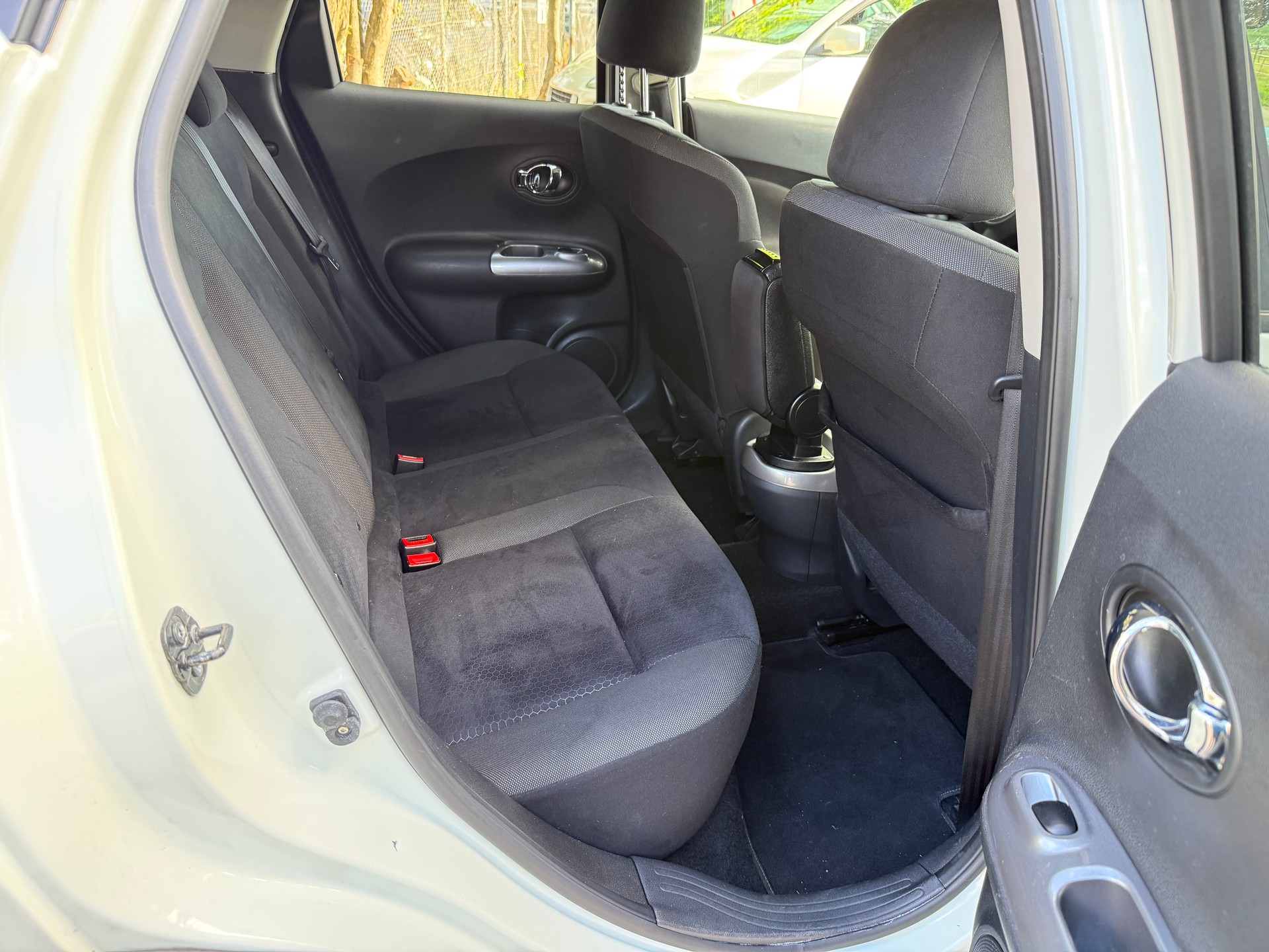 NISSAN Juke 1.6 DIG-T tekna 4x4 Xtronic M-CVT-image-8