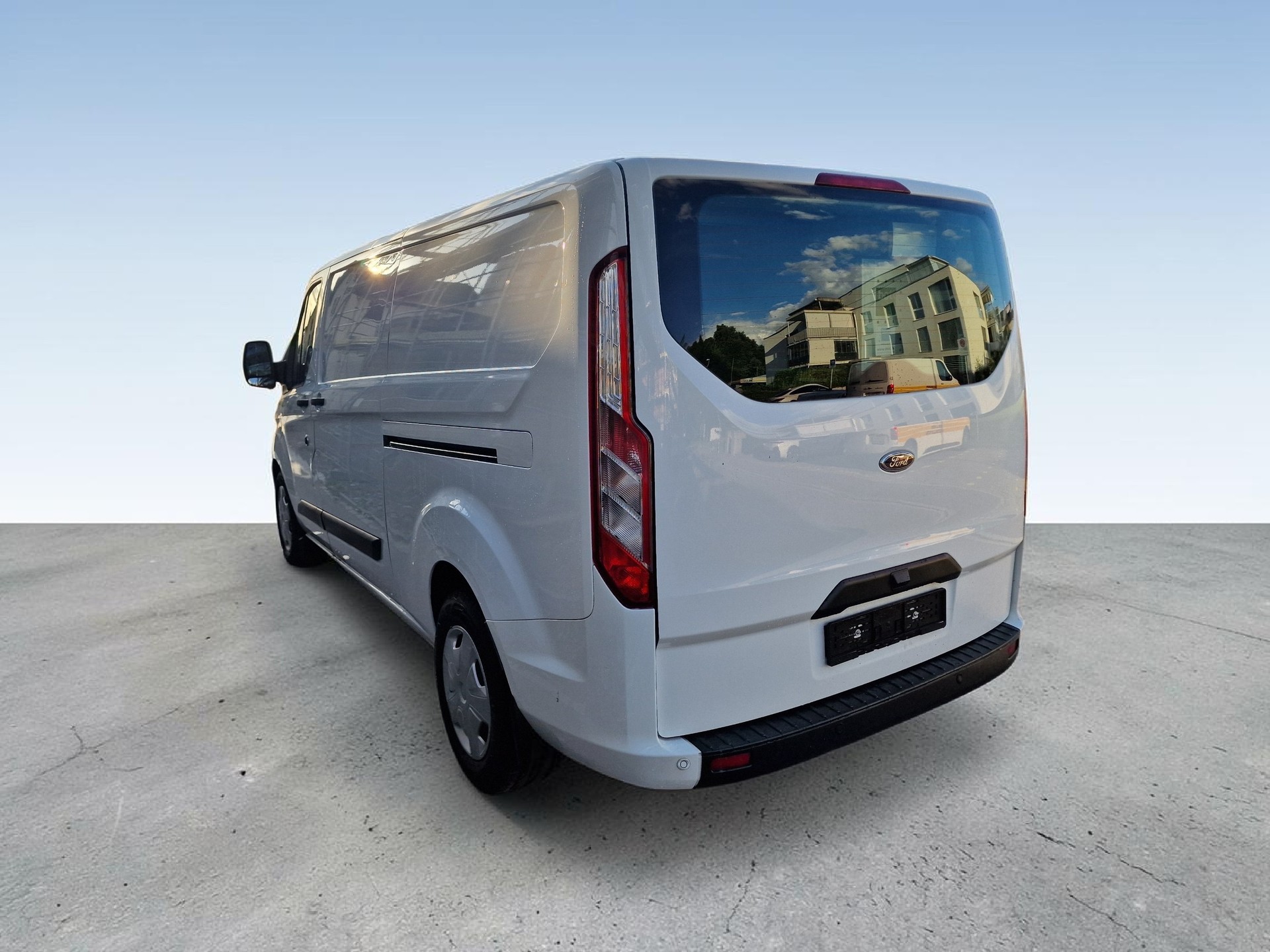 FORD Transit Custom Van 320 L2H1 Trend A 8x Rad Regaleinbau-image-5