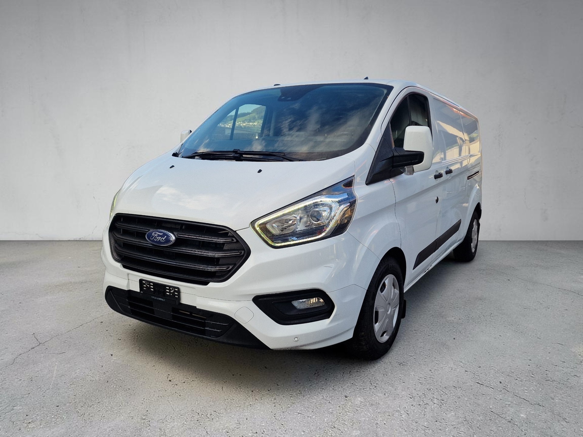 FORD Transit Custom Van 320 L2H1 Trend A 8x Rad Regaleinbau