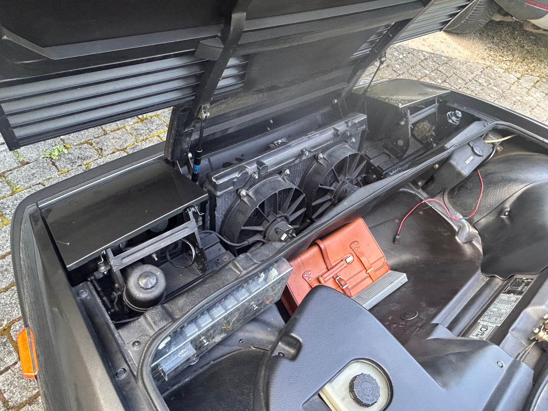 FERRARI Mondial 3.4 T-image-9