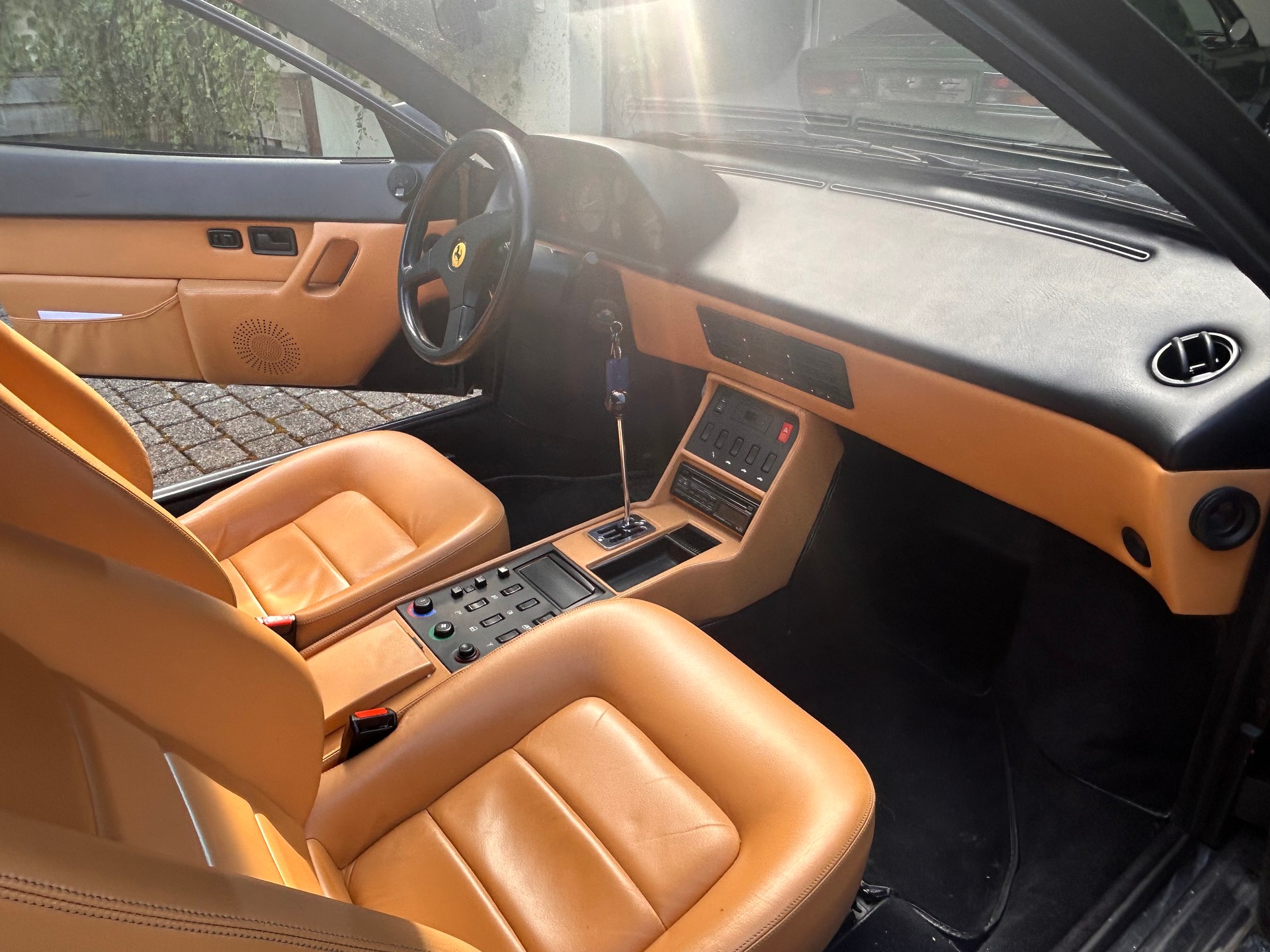 FERRARI Mondial 3.4 T-image-4