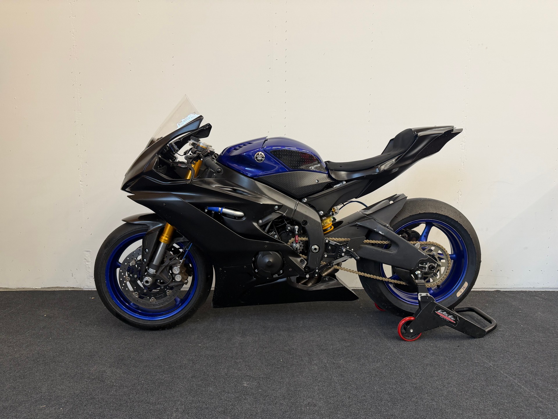 YAMAHA YZF-R6-image-0