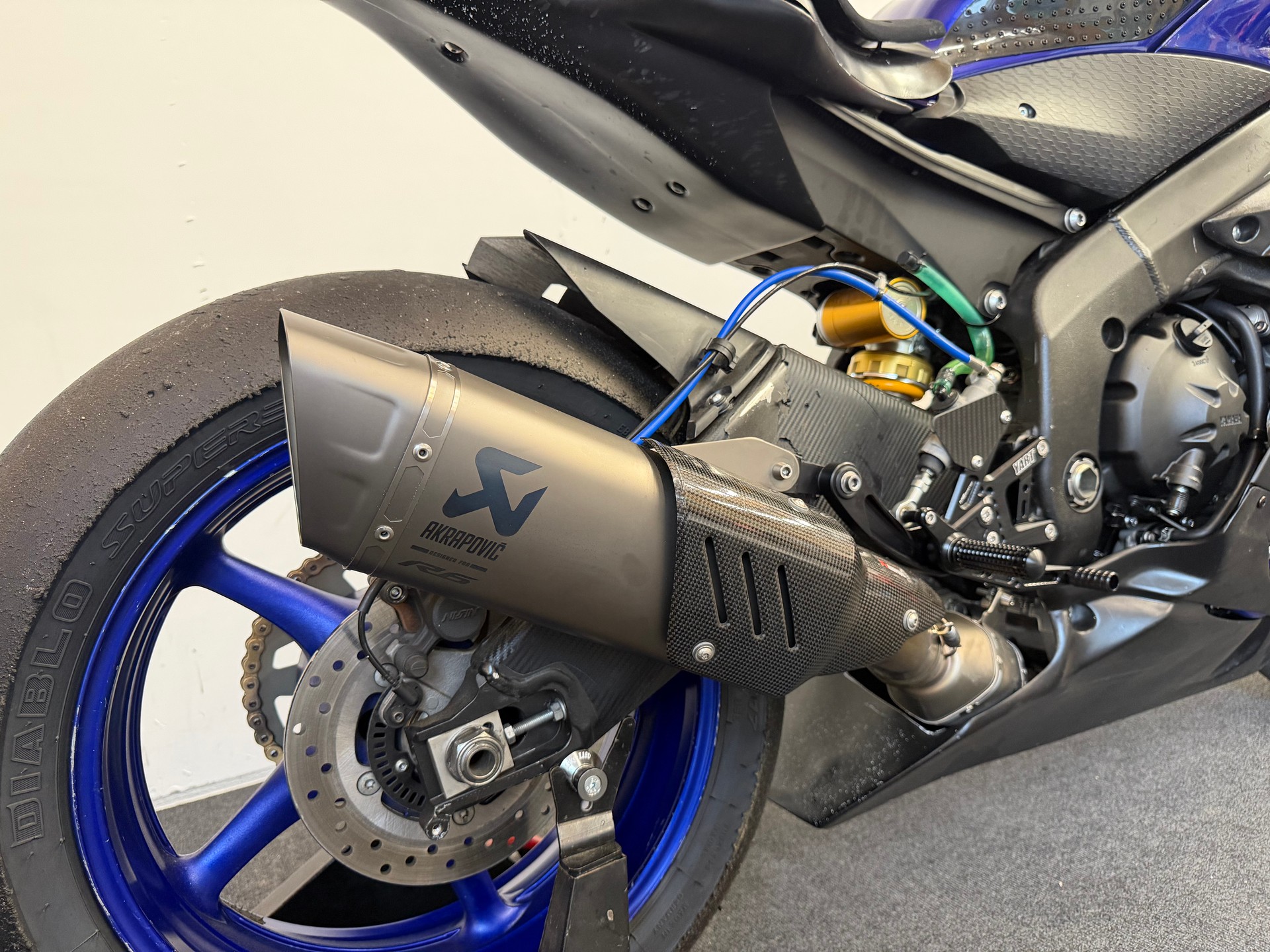 YAMAHA YZF-R6-image-9