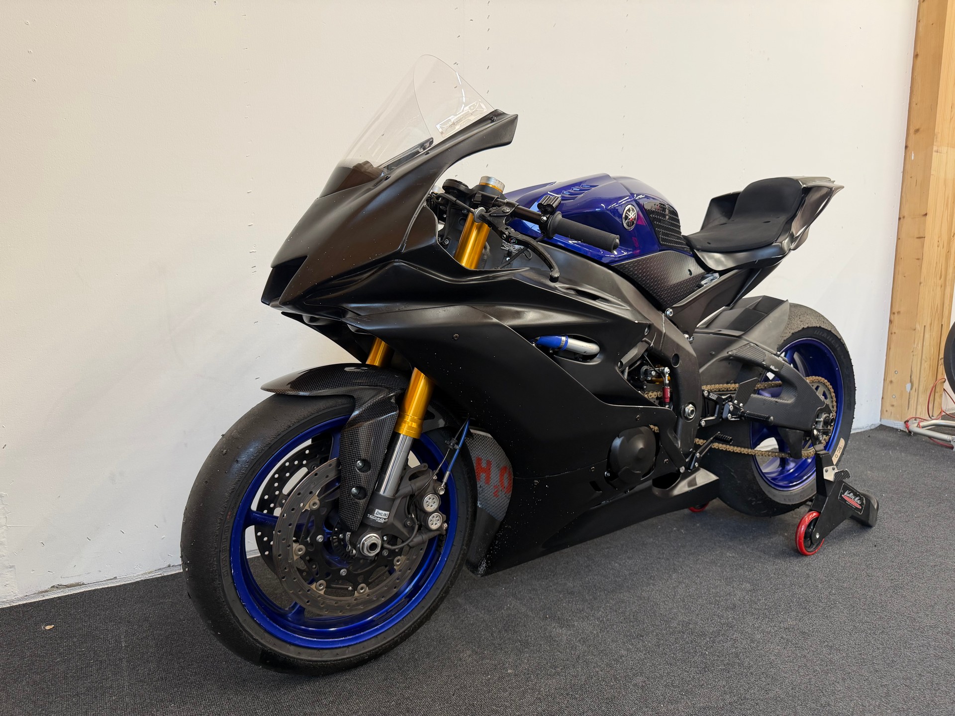YAMAHA YZF-R6-image-1