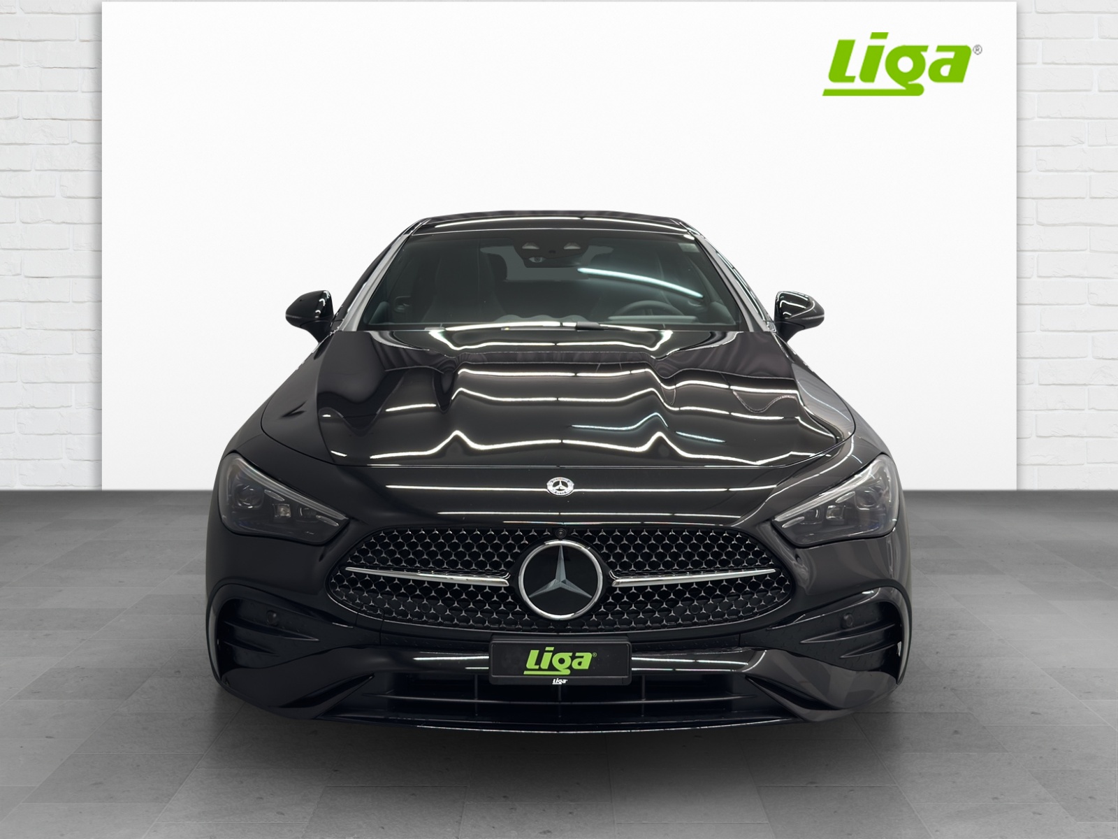 MERCEDES-BENZ CLE 200 AMG Line 4Matic Coupé-showroom-element-1