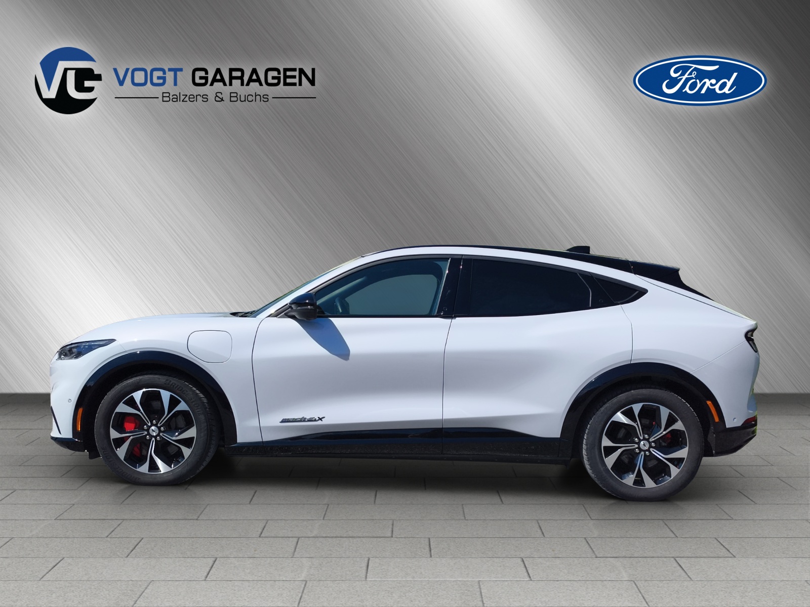 FORD Mustang Mach-E Extended AWD-showroom-element-2