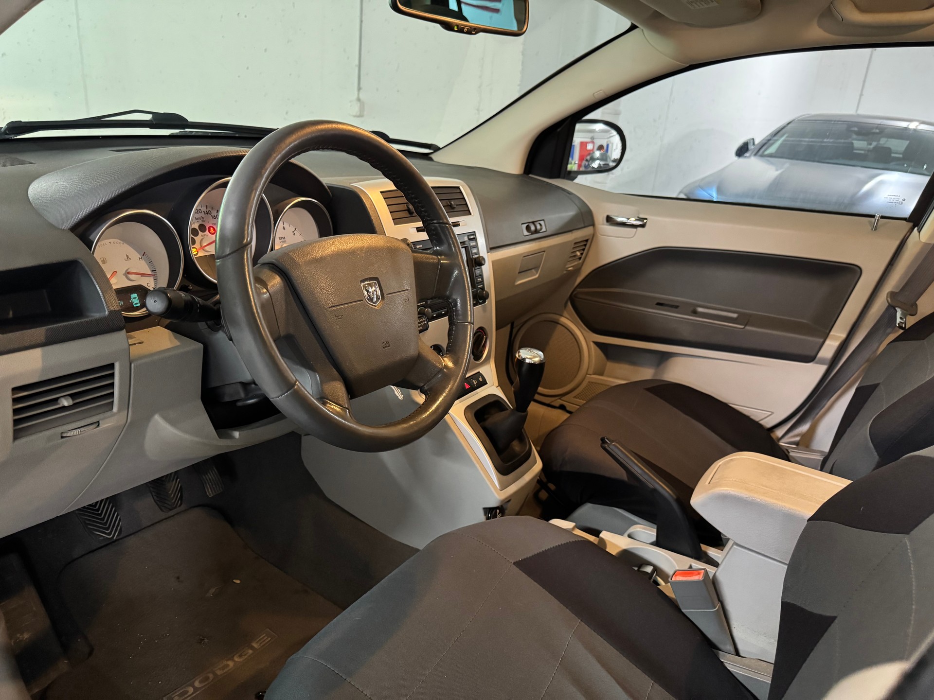 DODGE Caliber 2.4 R/T-image-12
