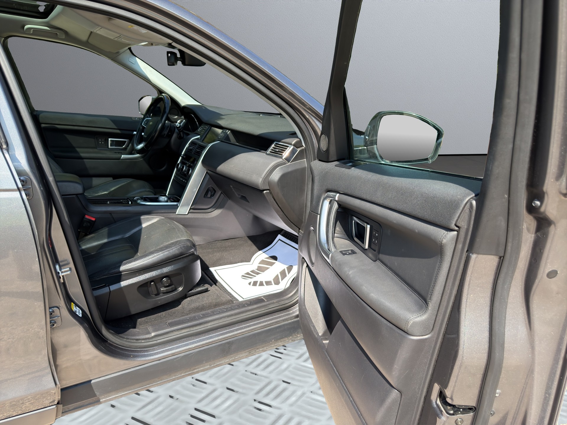 LAND ROVER Discovery Sport 2.0 TD4 HSE Luxury AT9-image-10