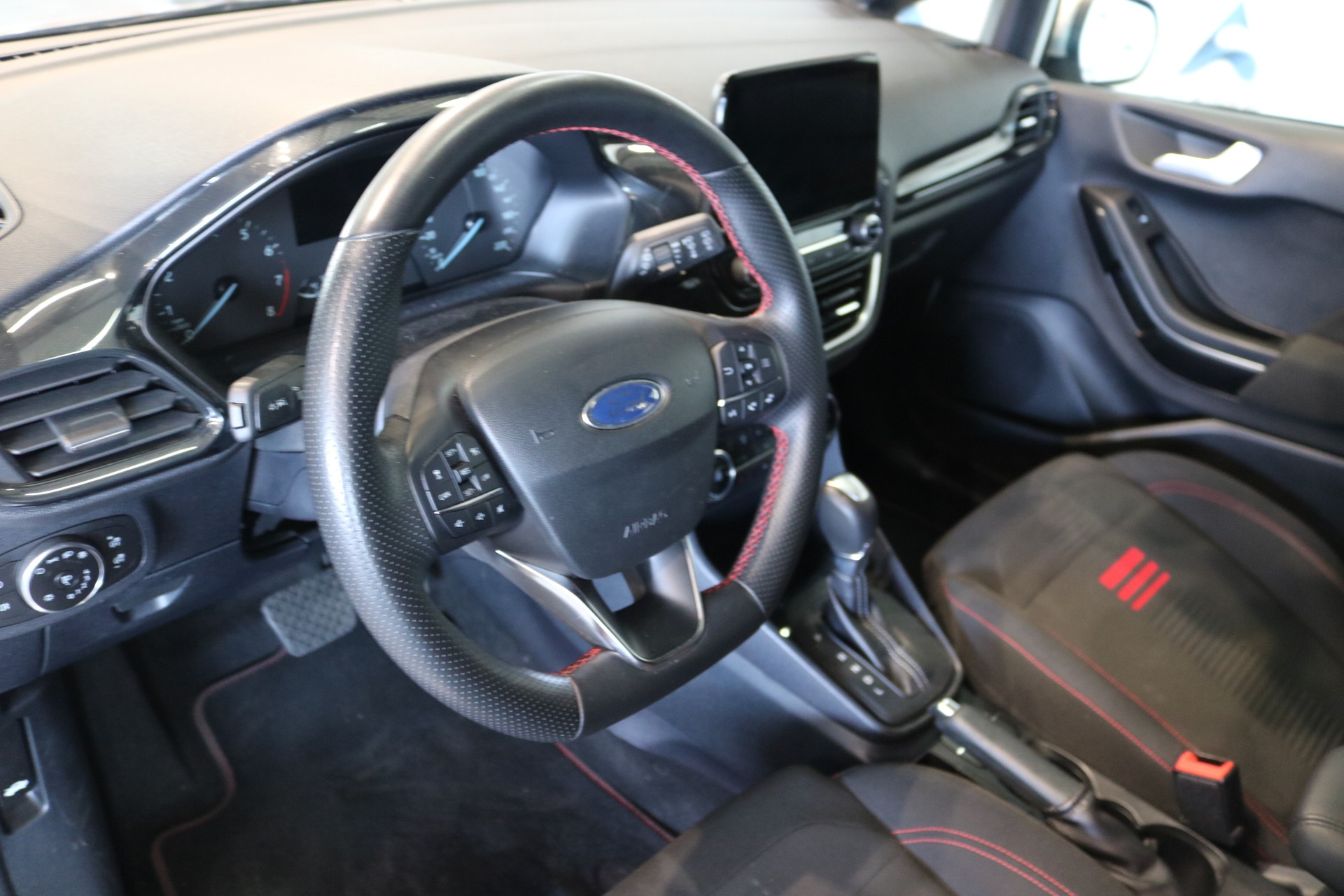 FORD Fiesta 1.0 SCTi MHEV ST Line Automat-showroom-element-2