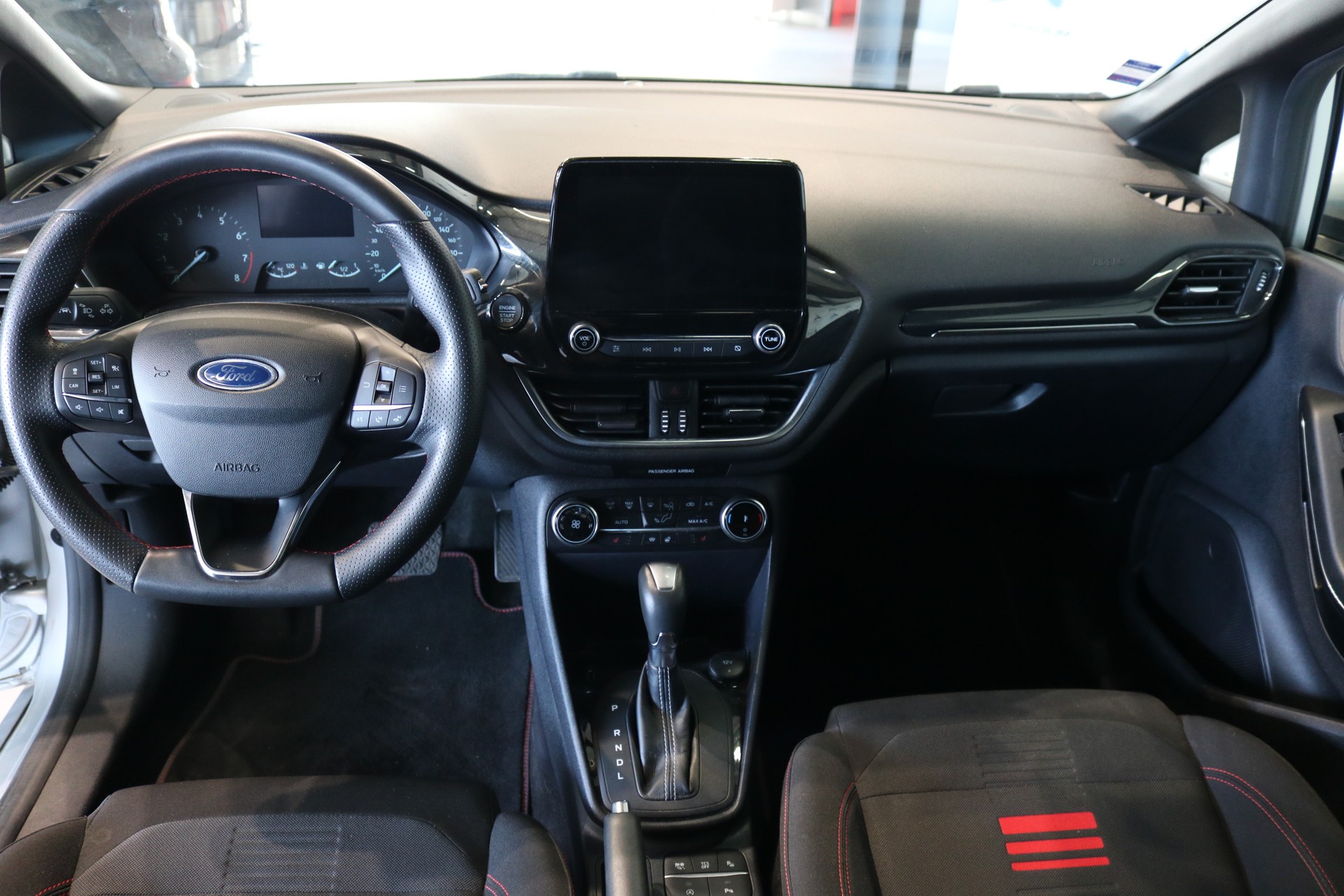 FORD Fiesta 1.0 SCTi MHEV ST Line Automat-showroom-element-3