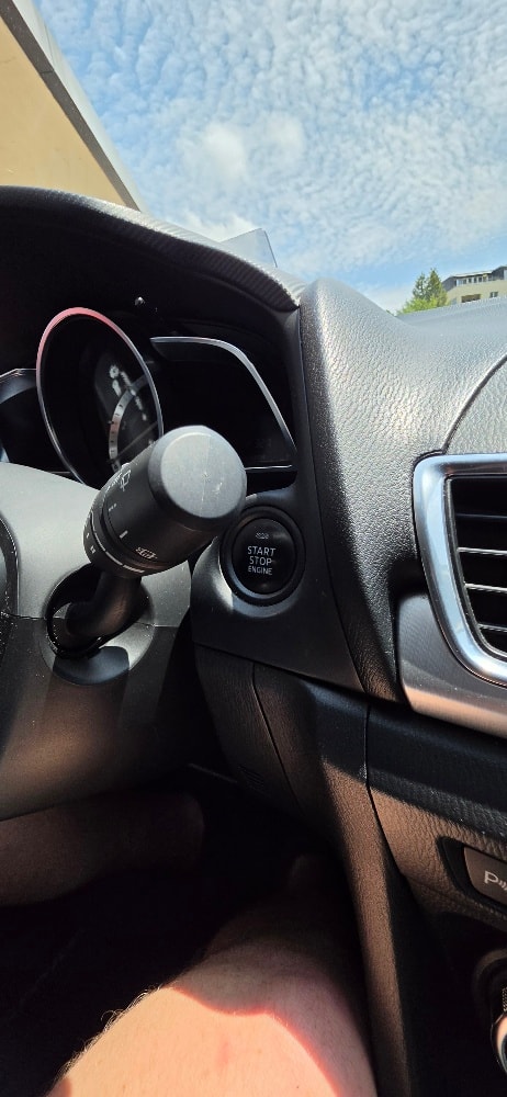 MAZDA 3 2.2 16V CD Ambition-image-27