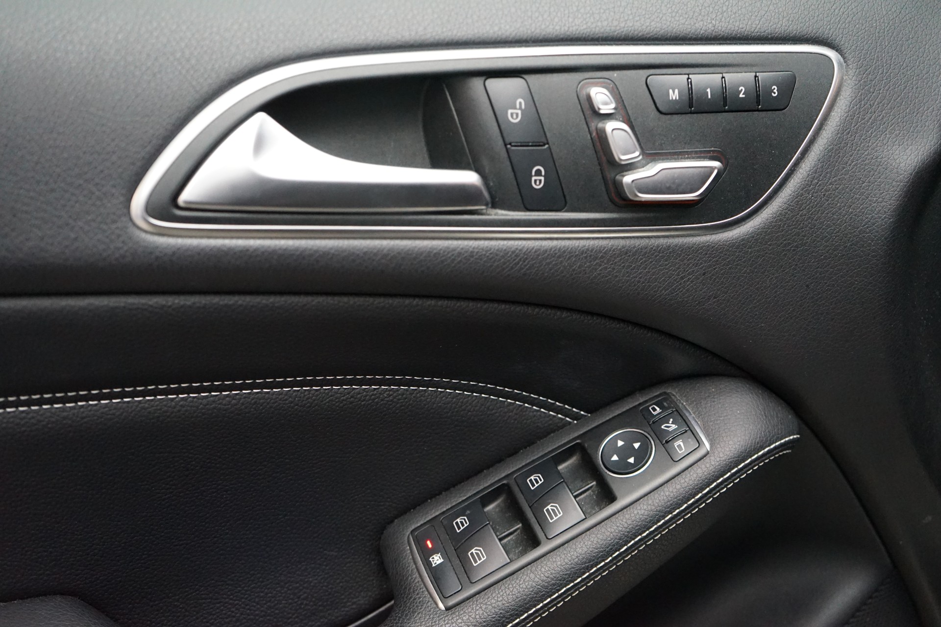 MERCEDES-BENZ B 220 CDI Style 4Matic 7G-DCT-image-17