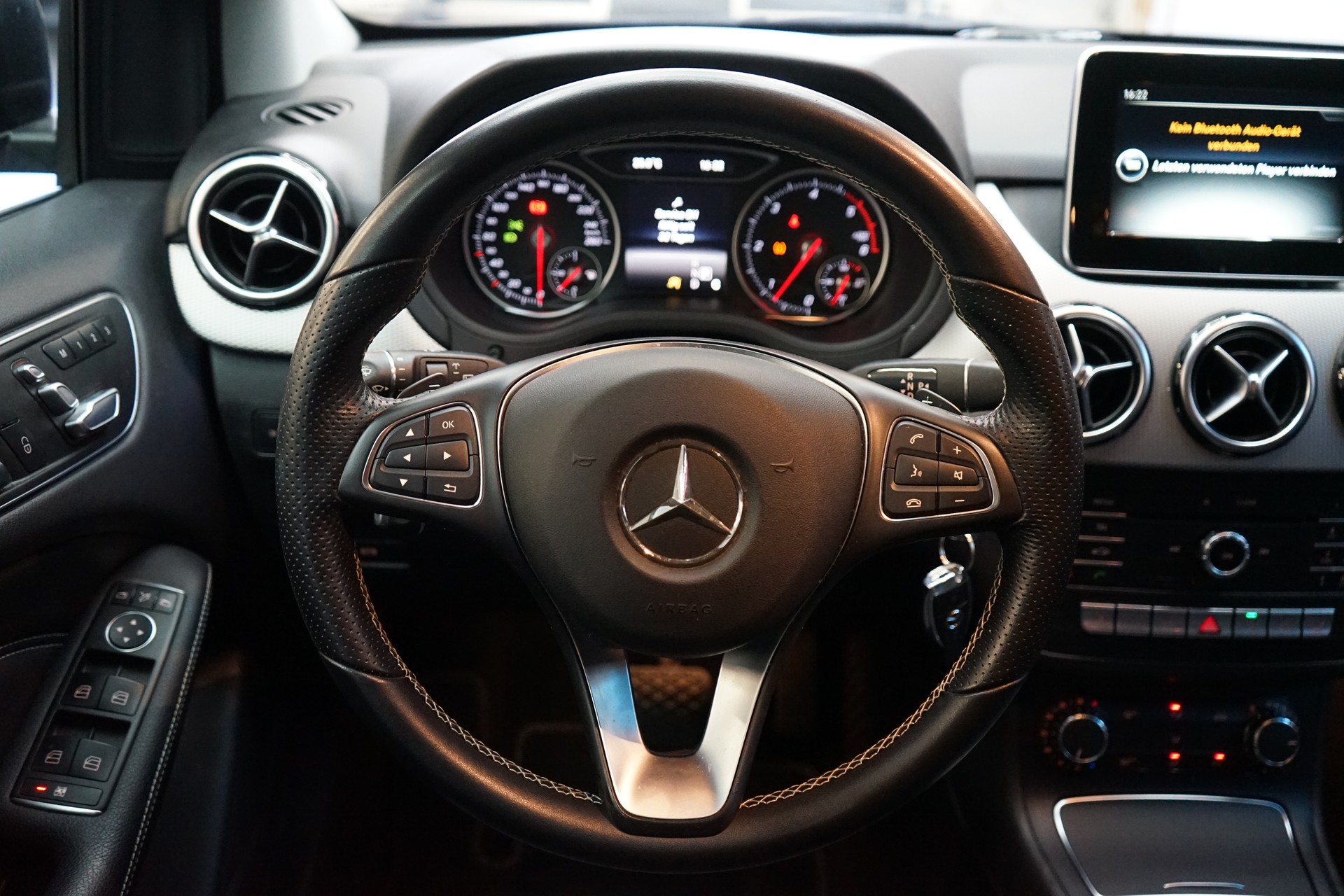 MERCEDES-BENZ B 220 CDI Style 4Matic 7G-DCT-image-7