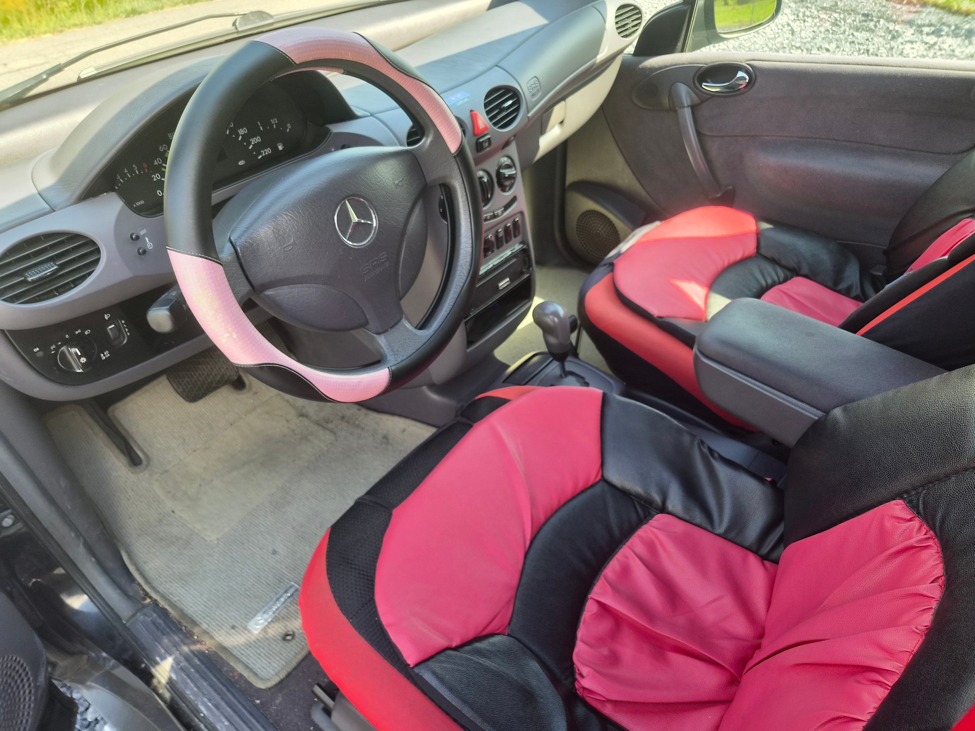 MERCEDES-BENZ A 140 Classic-image-11