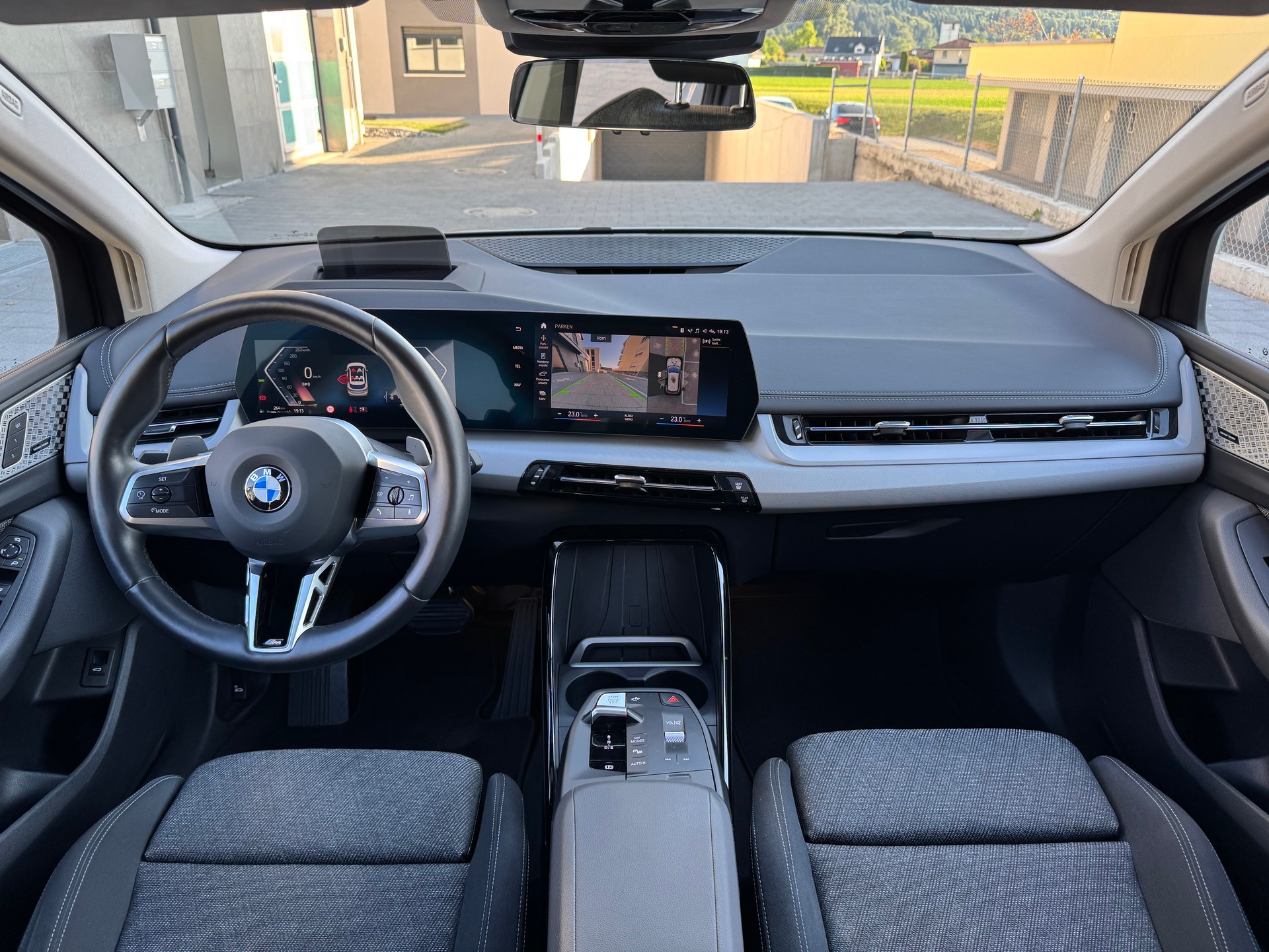 BMW 218i Active Tourer DKG-image-9